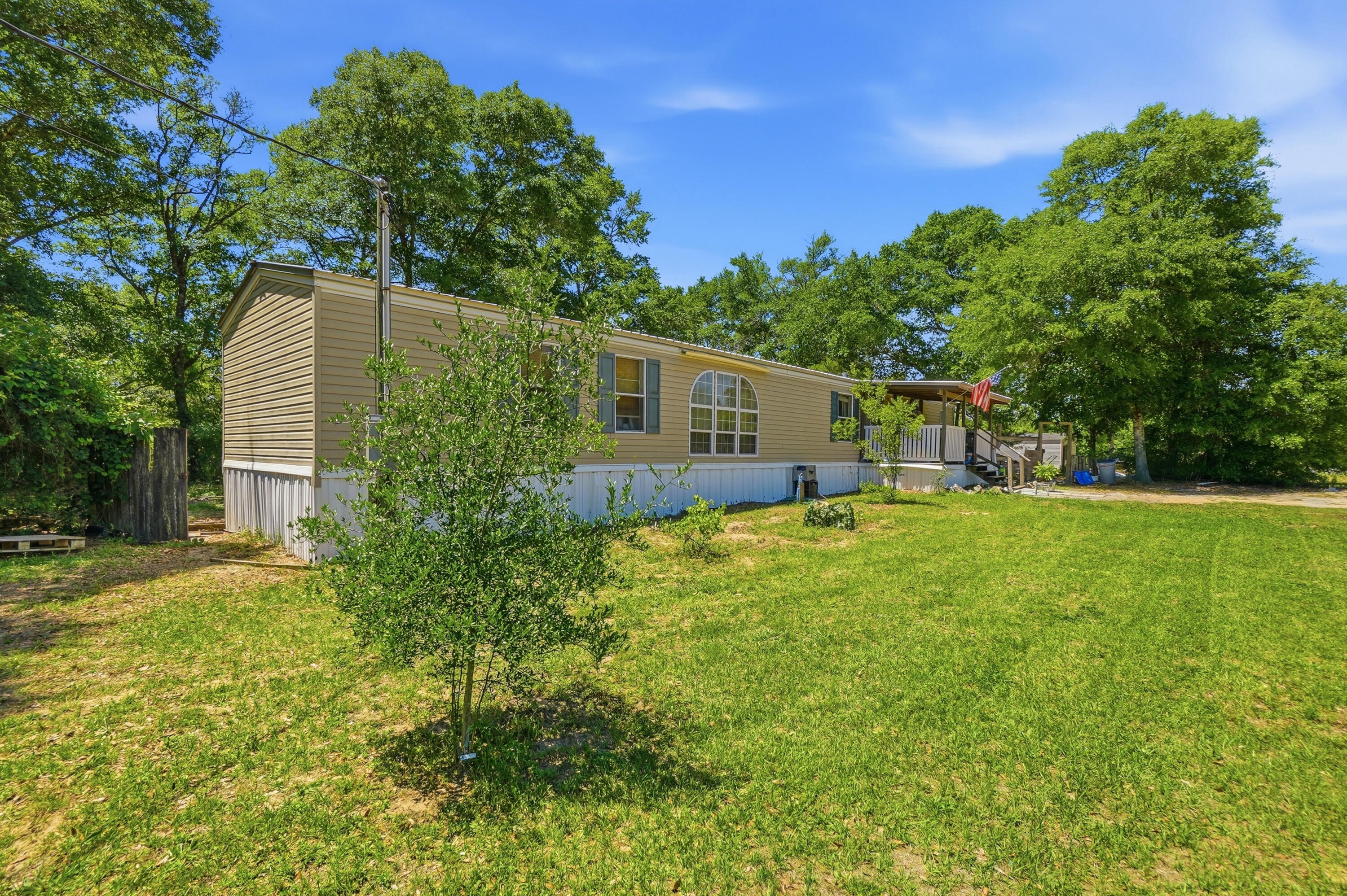 12 E Royal Palm Avenue, DeFuniak Springs