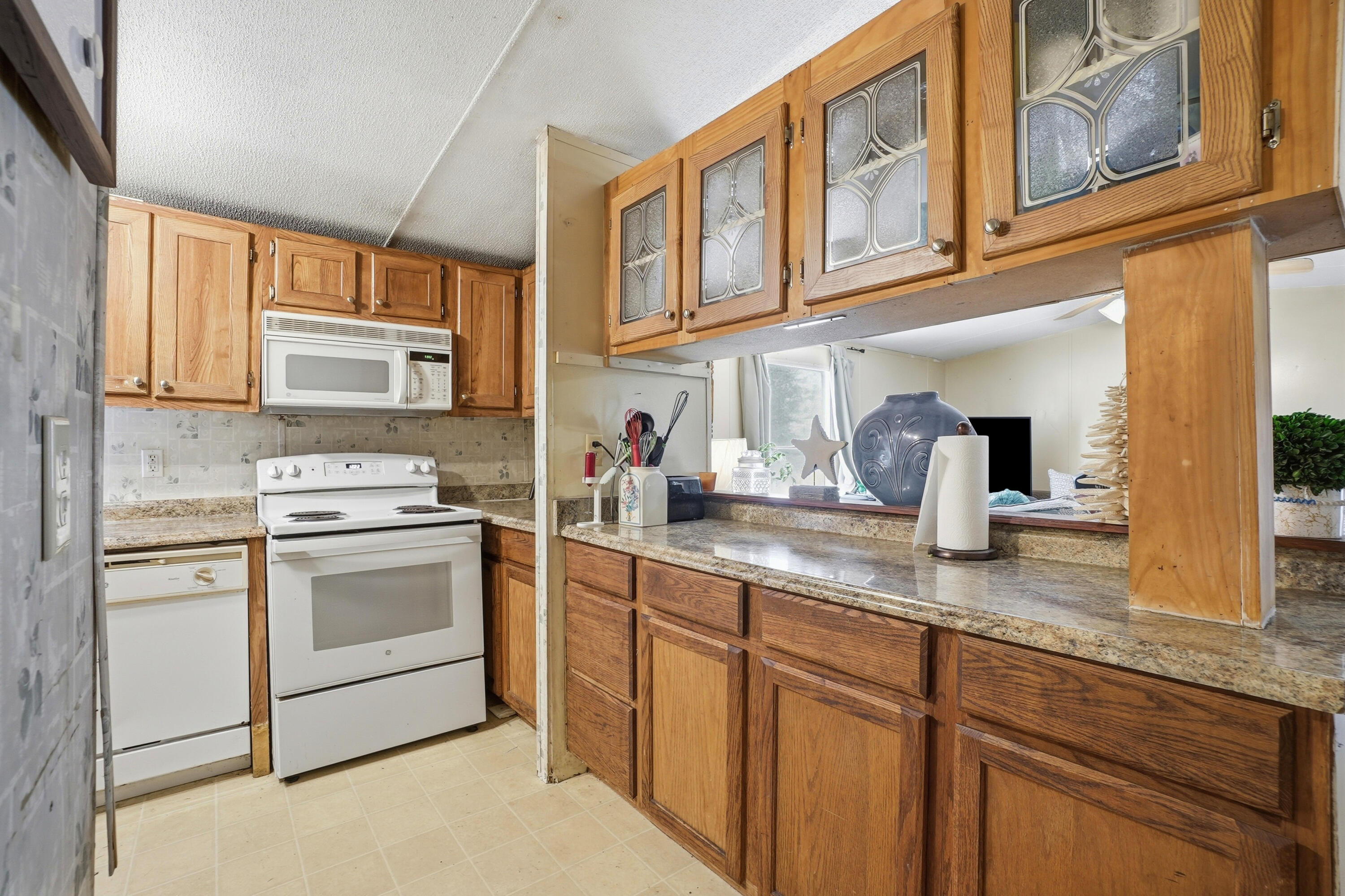 12 E Royal Palm Avenue, DeFuniak Springs