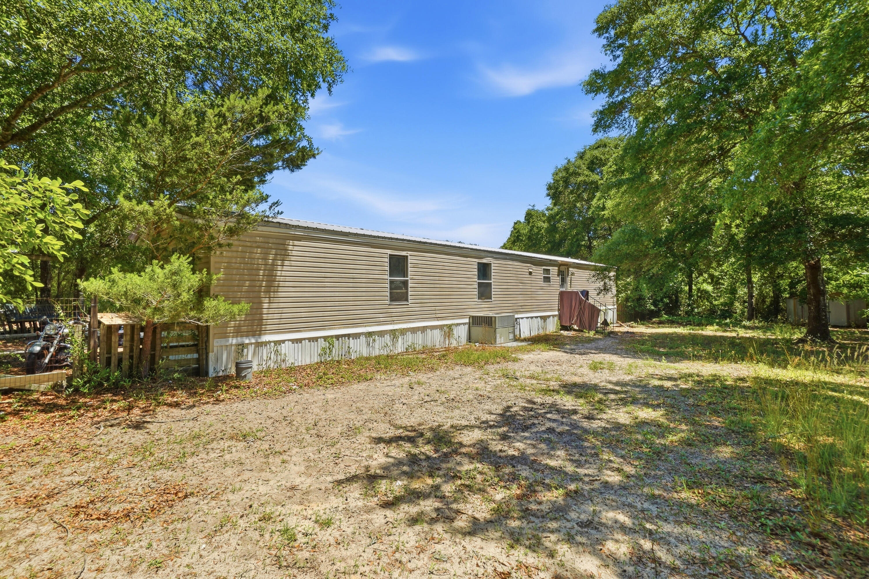 12 E Royal Palm Avenue, DeFuniak Springs