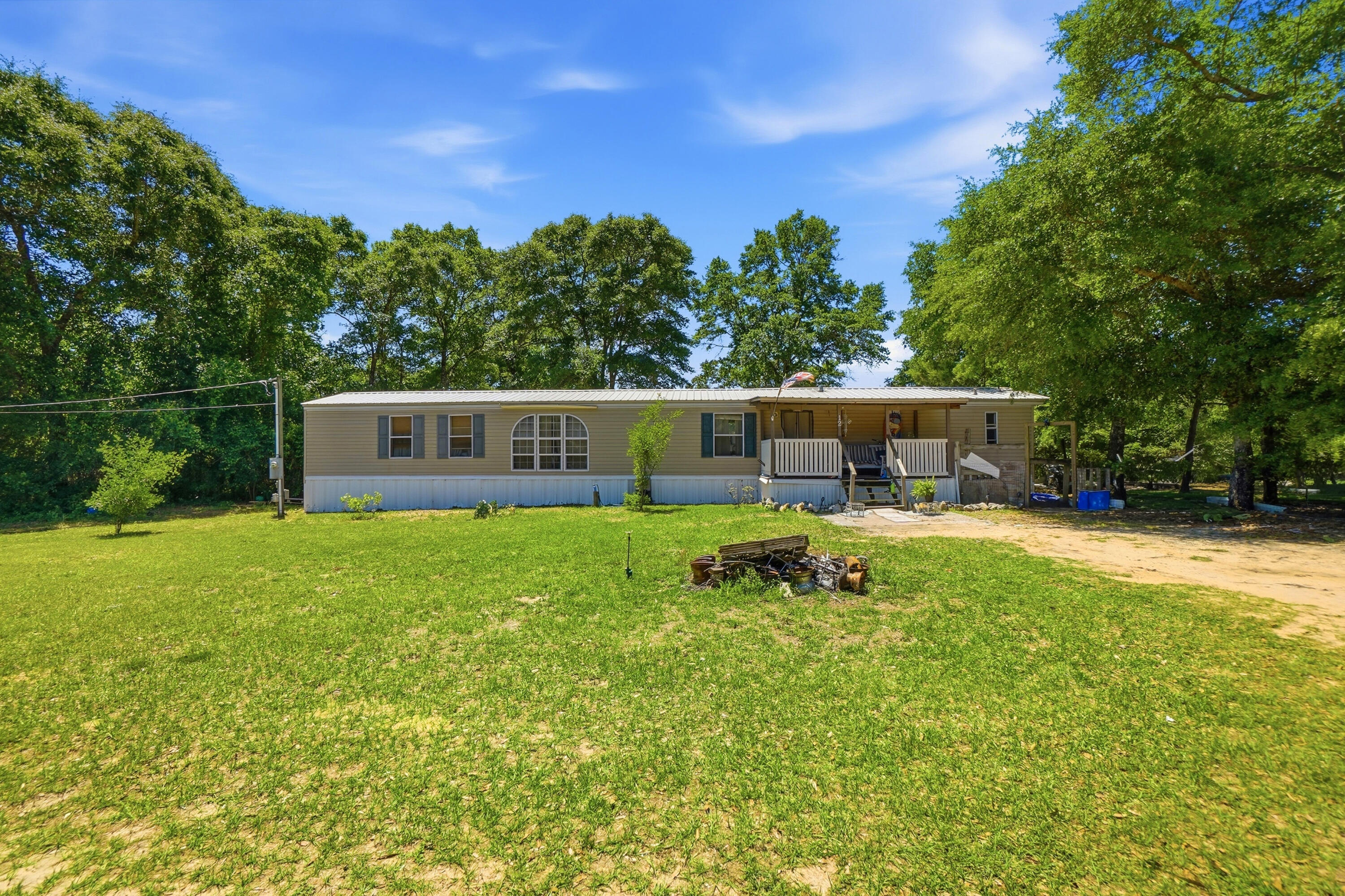 12 E Royal Palm Avenue, DeFuniak Springs