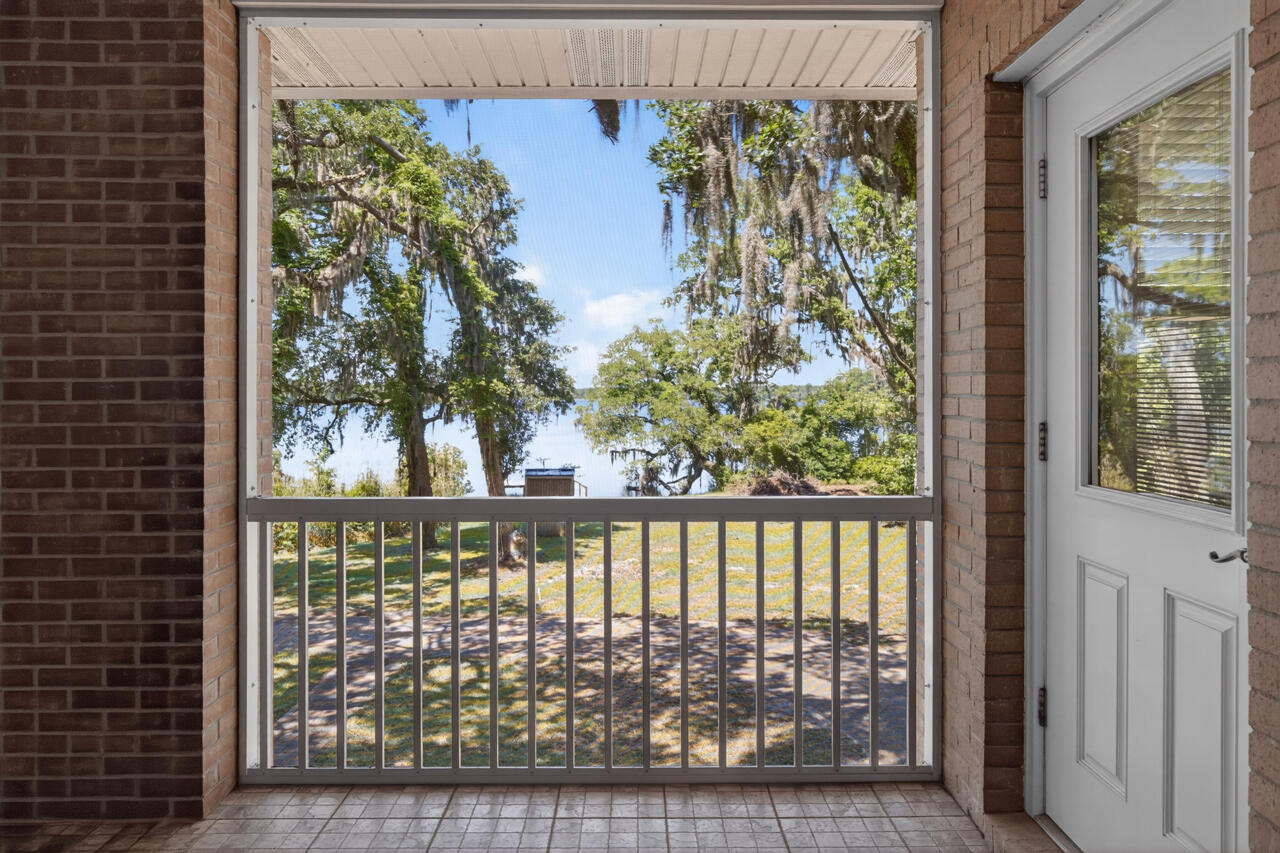7348 W ST HWY 20