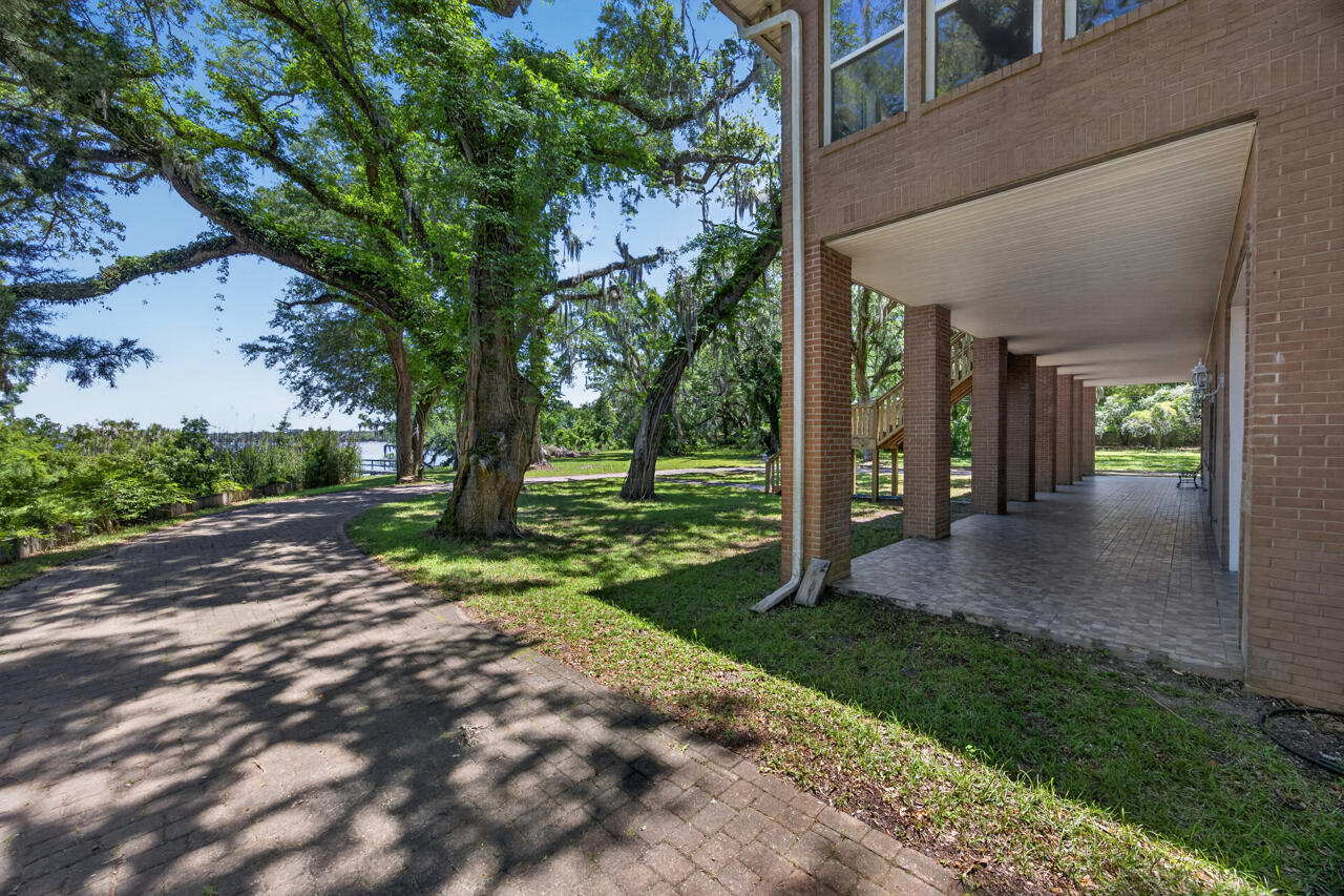 7348 W ST HWY 20