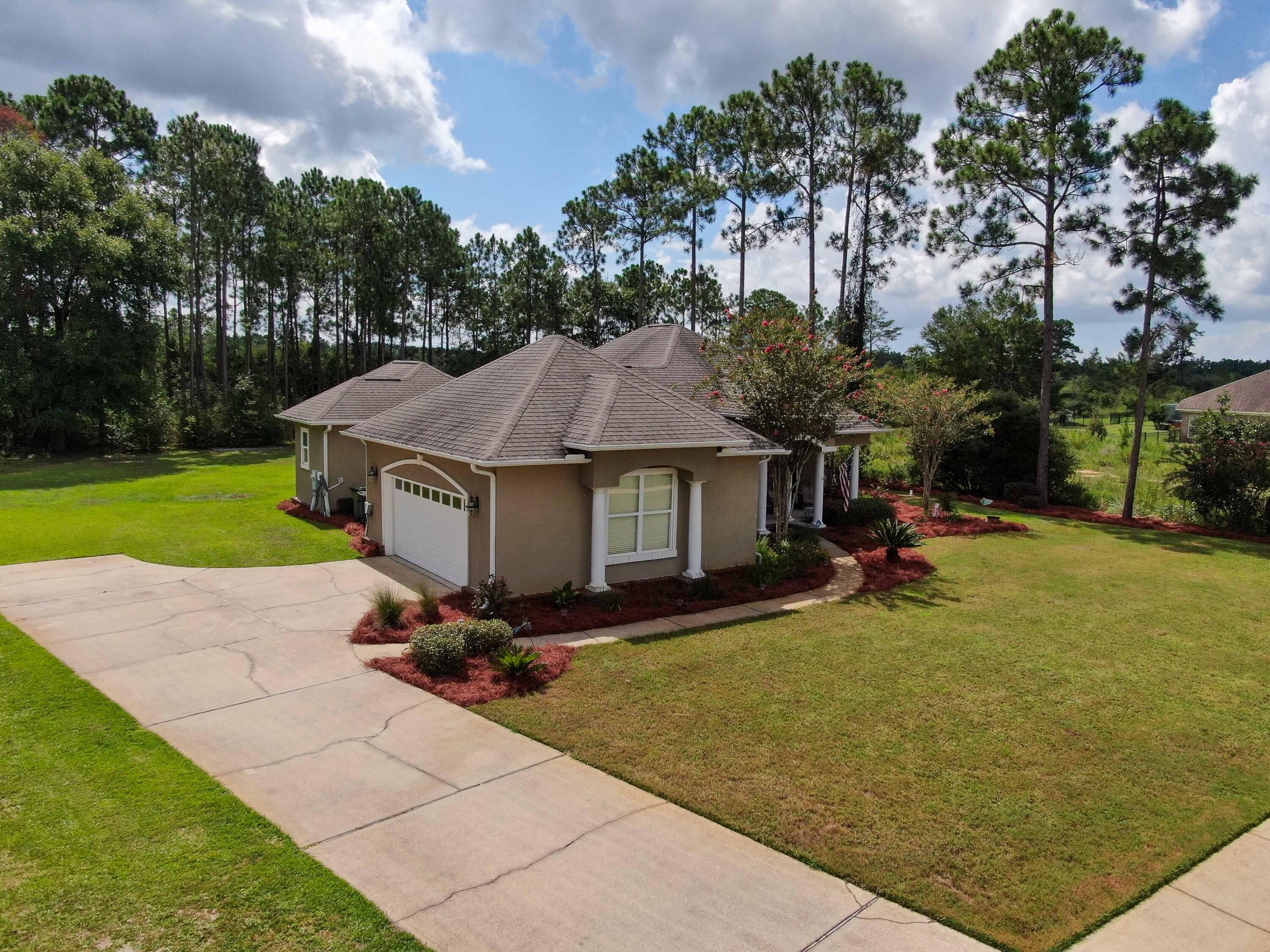 580 W Club House Drive