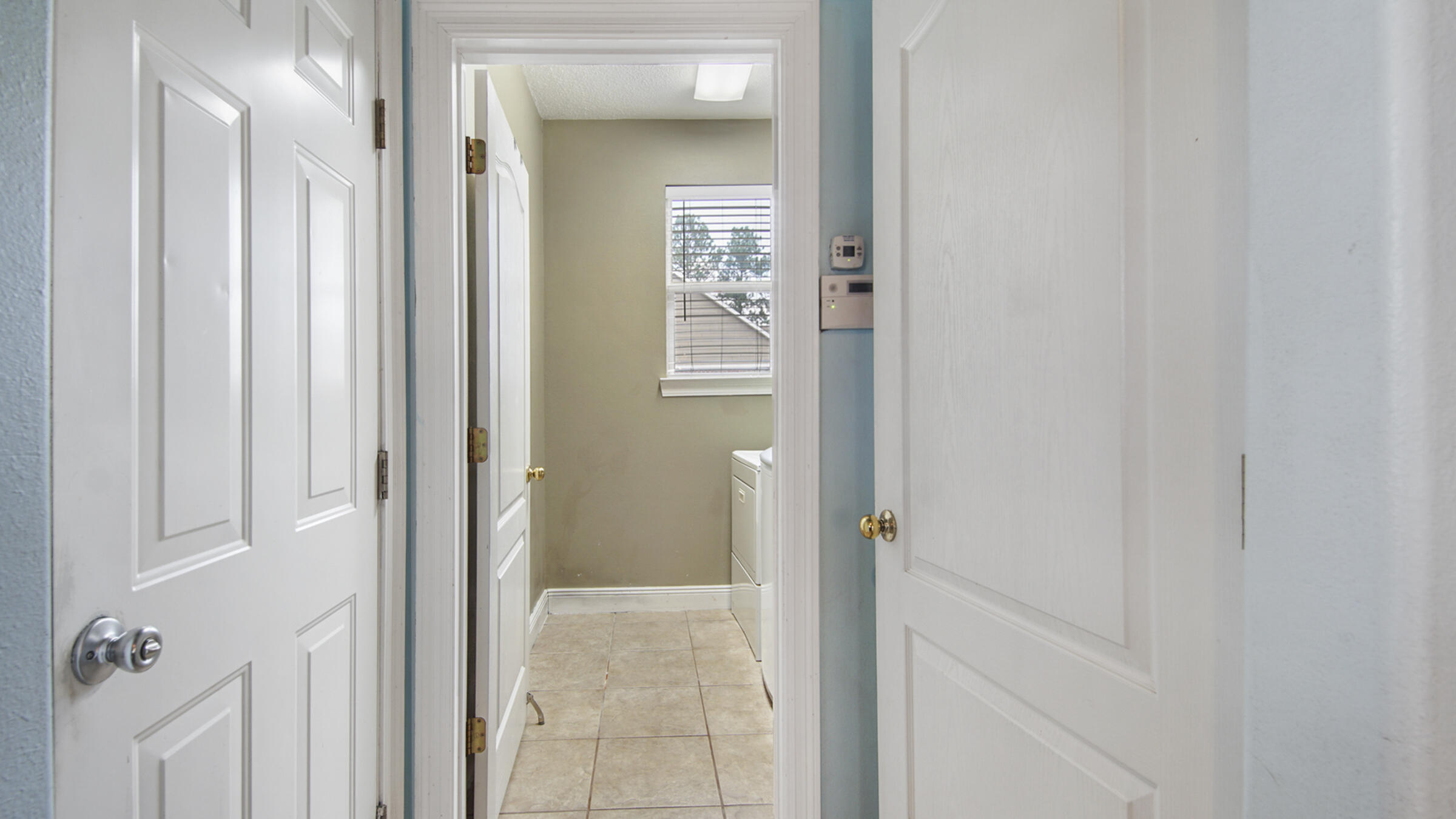 580 W Club House Drive