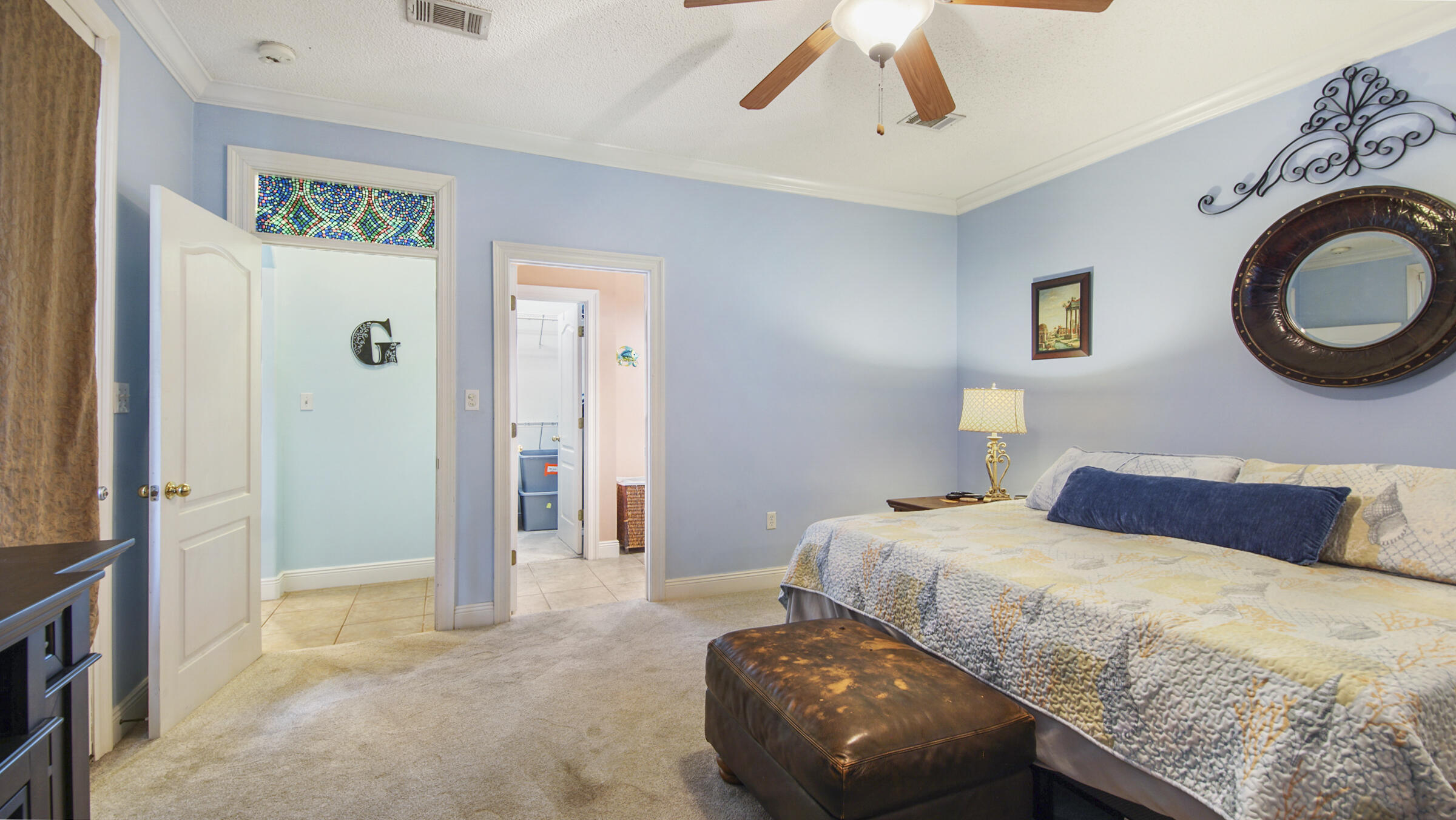 580 W Club House Drive