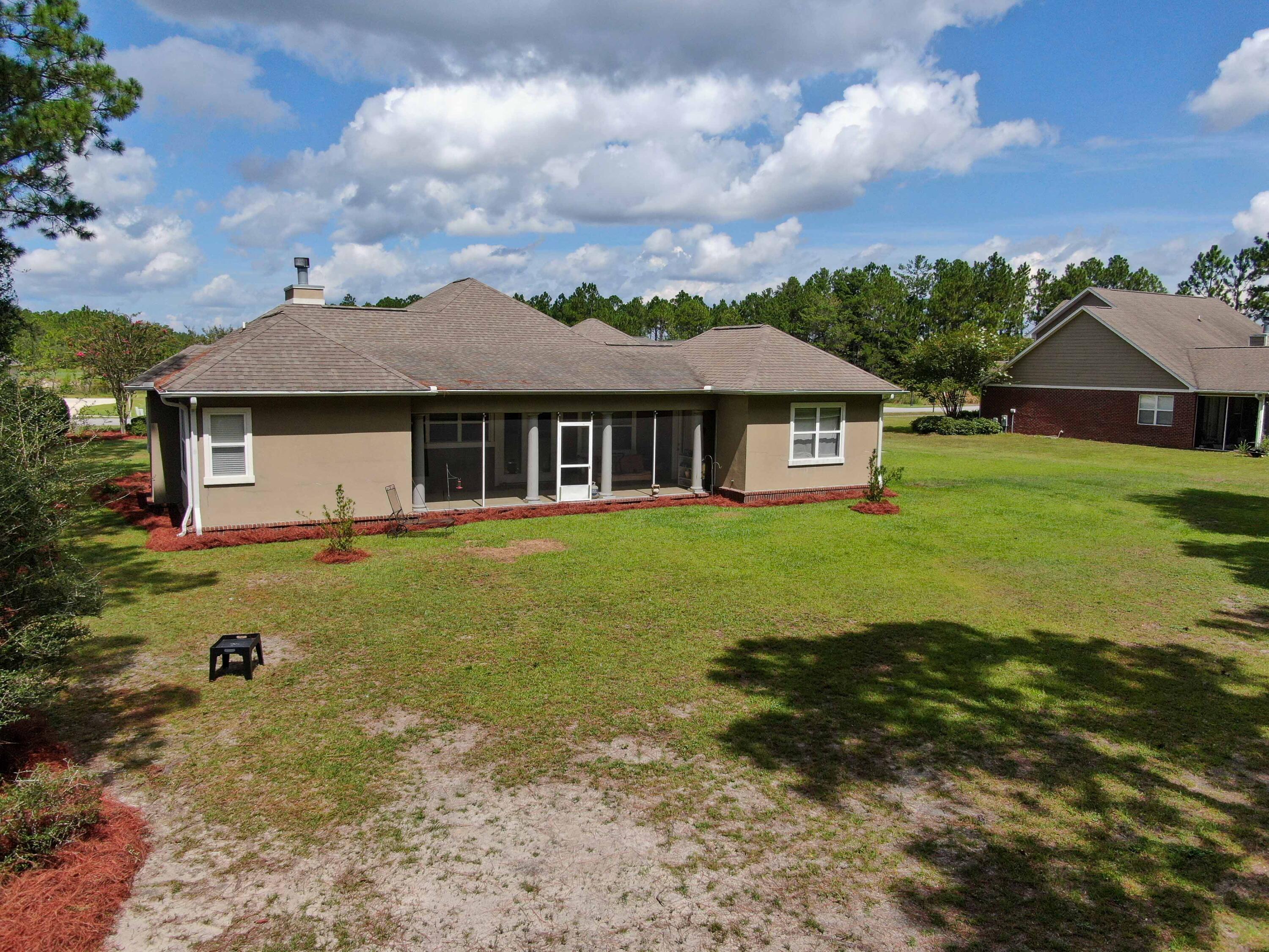 580 W Club House Drive