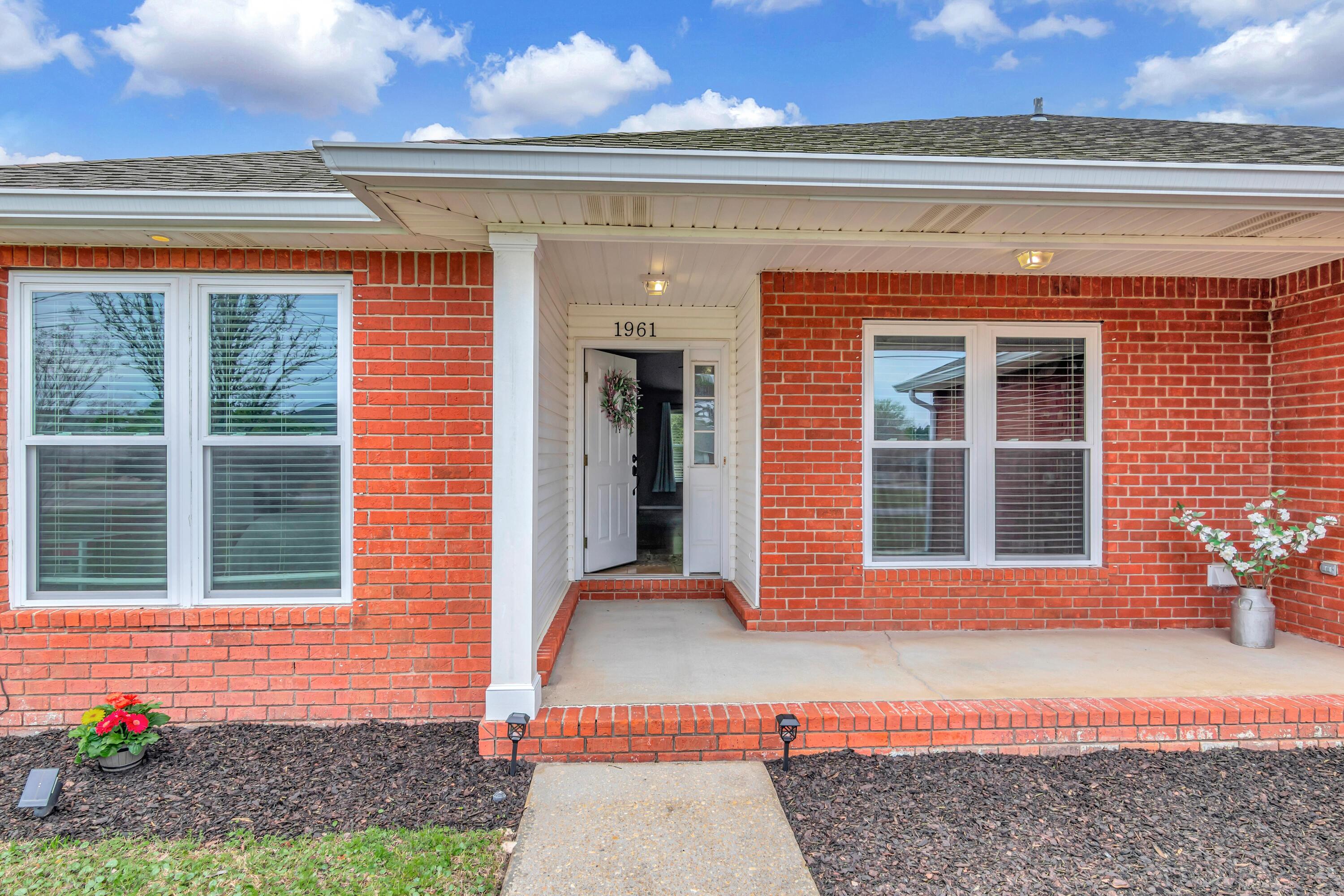 1961 Candlewood Drive