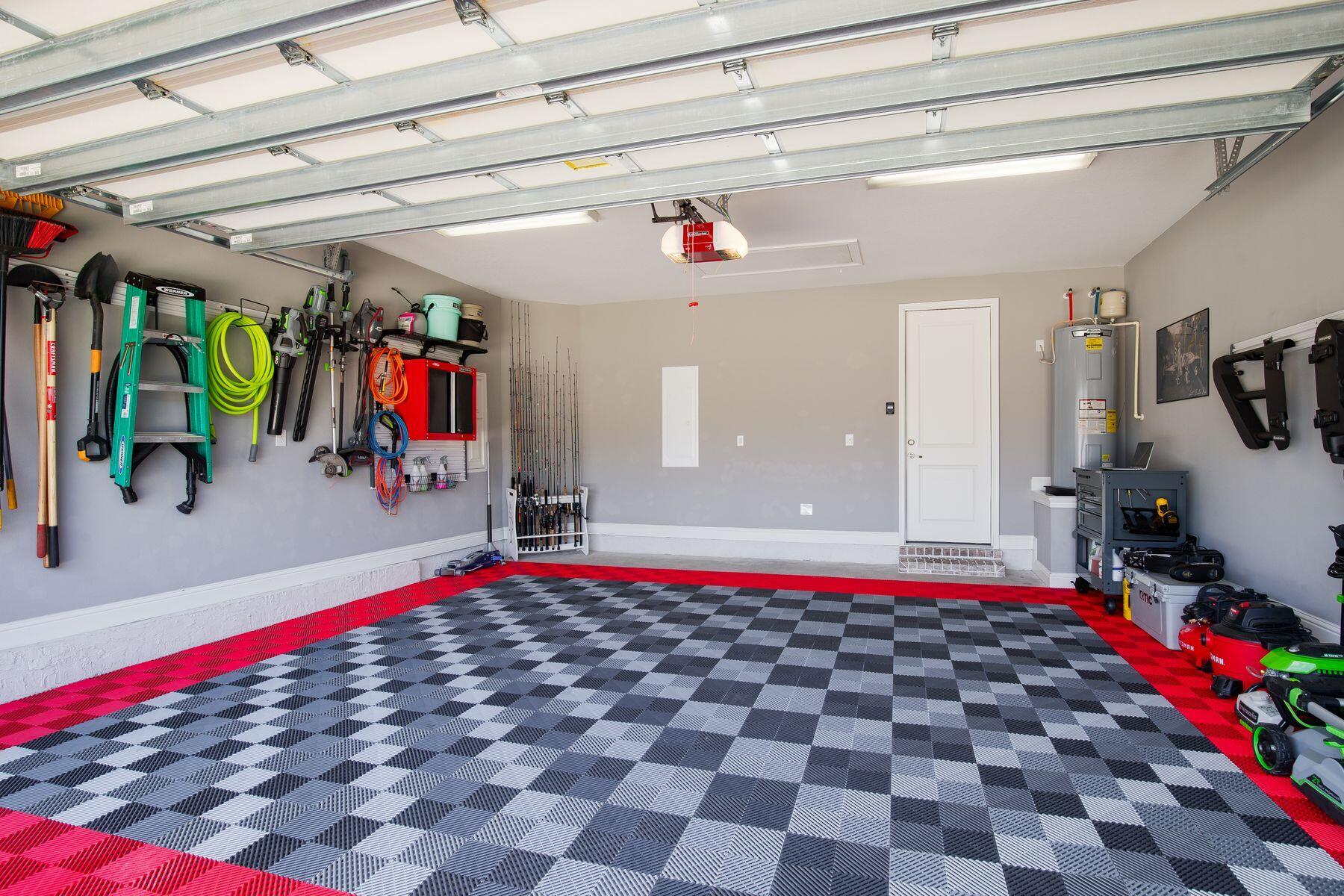 123 Oyster Boulevard