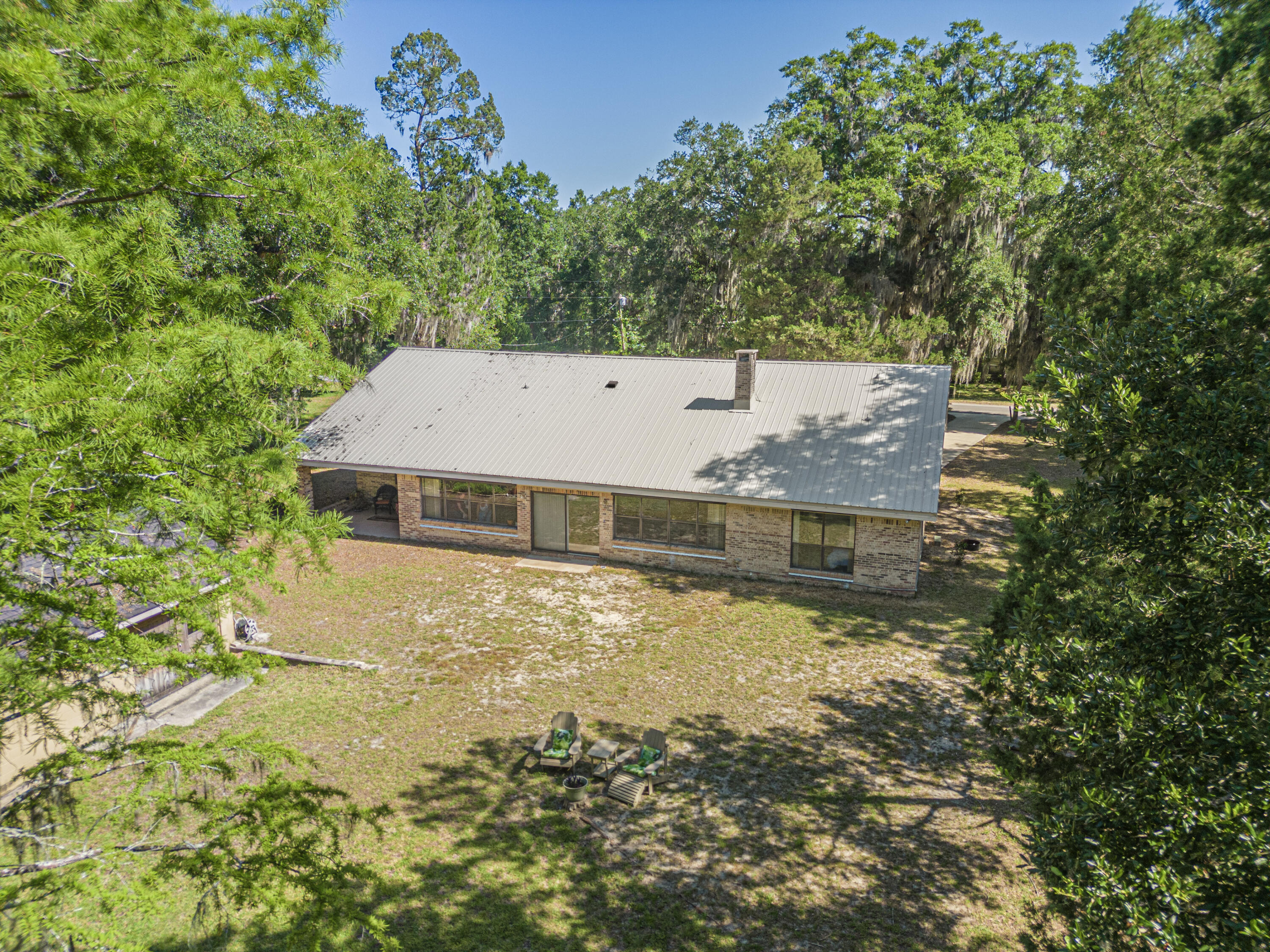 567 Pitts Bayshore Drive