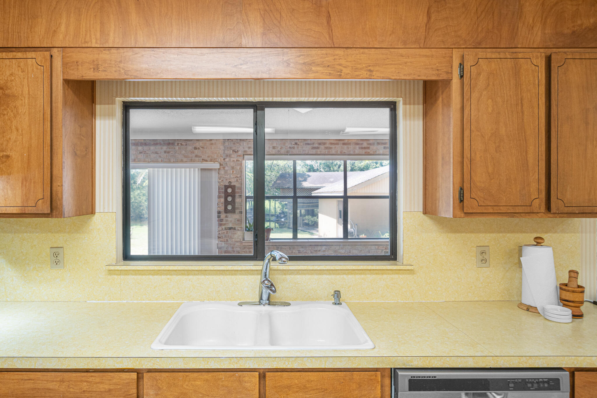 567 Pitts Bayshore Drive