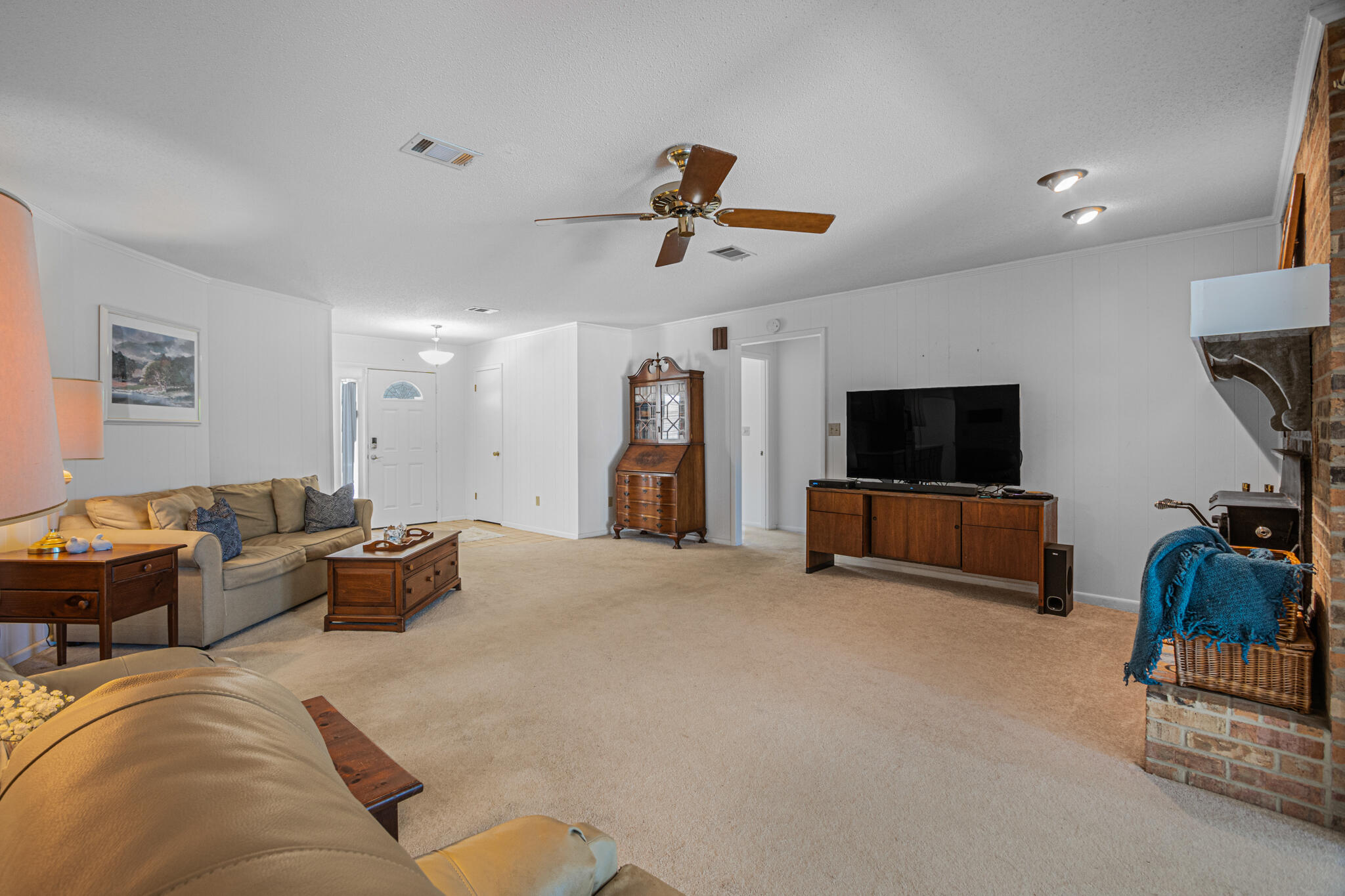 567 Pitts Bayshore Drive