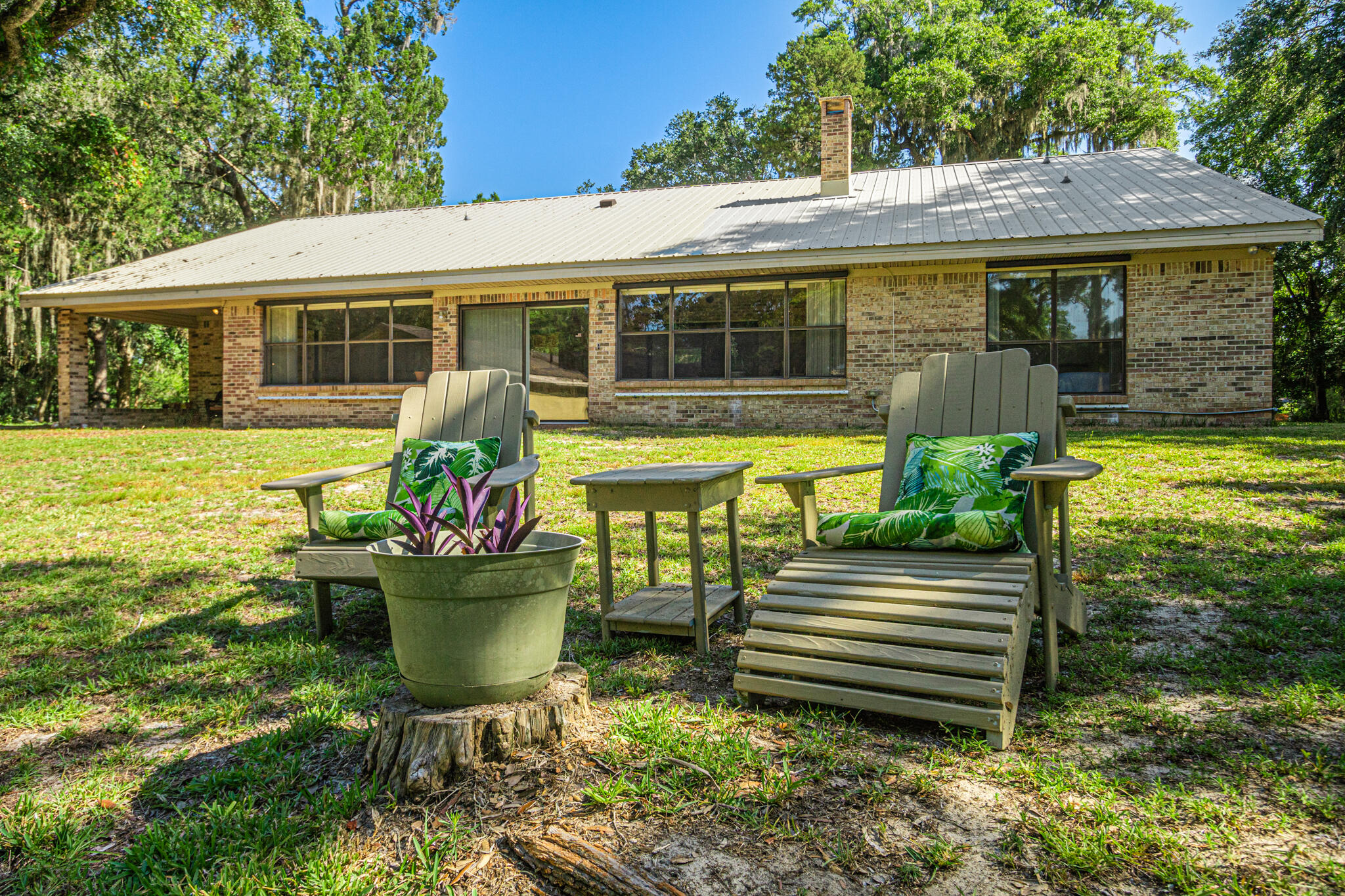 567 Pitts Bayshore Drive