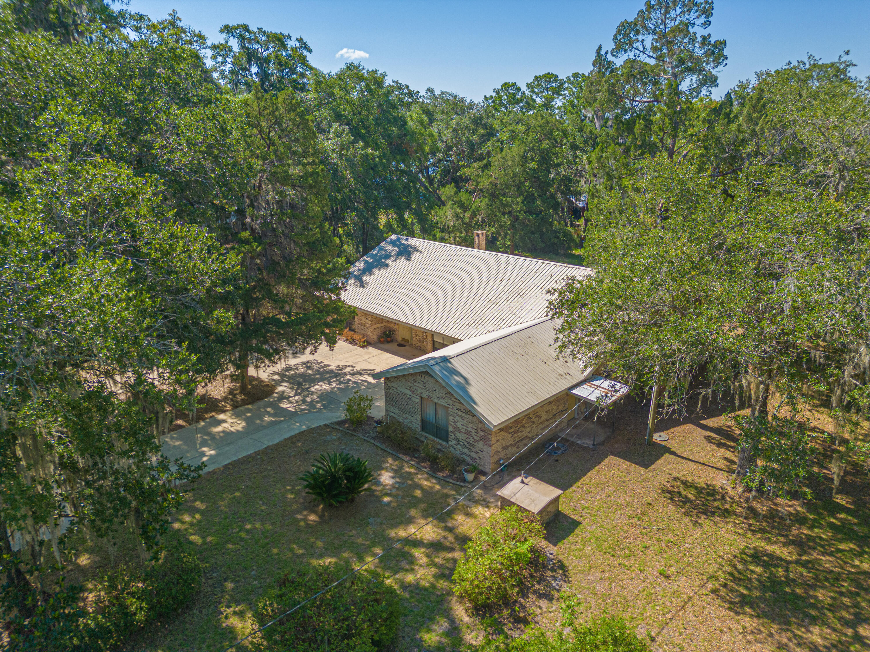 567 Pitts Bayshore Drive