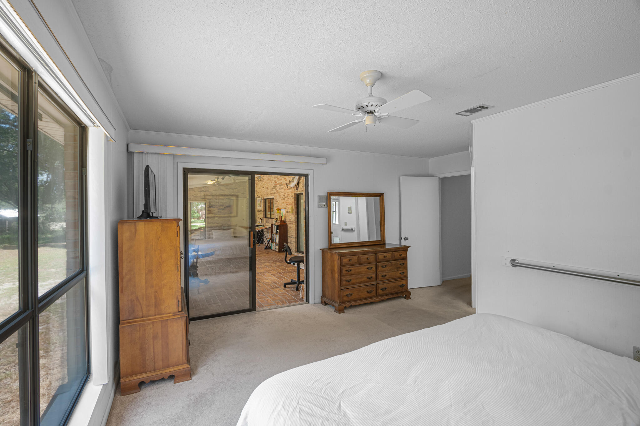 567 Pitts Bayshore Drive