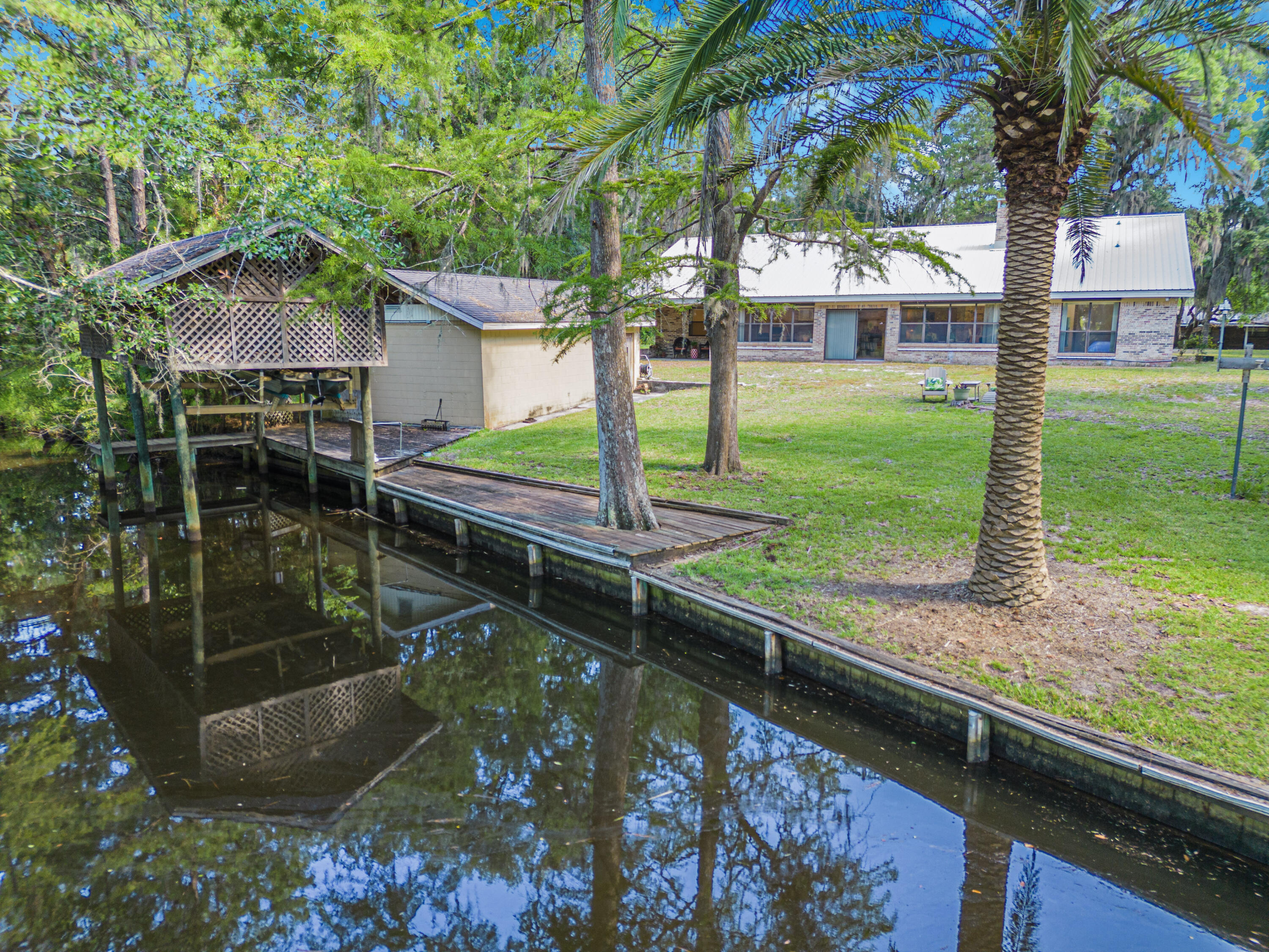 567 Pitts Bayshore Drive