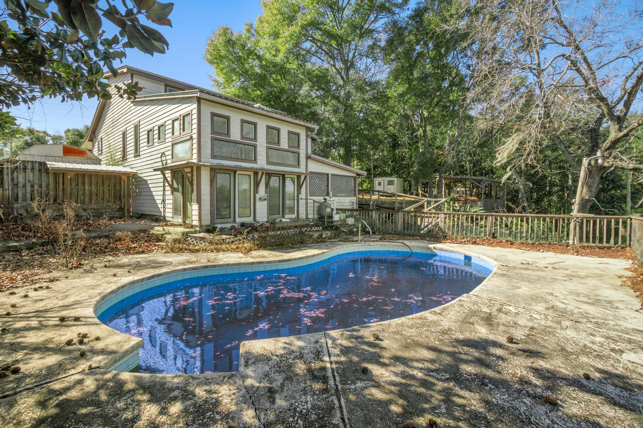 234 Blue Gill Loop, DeFuniak Springs