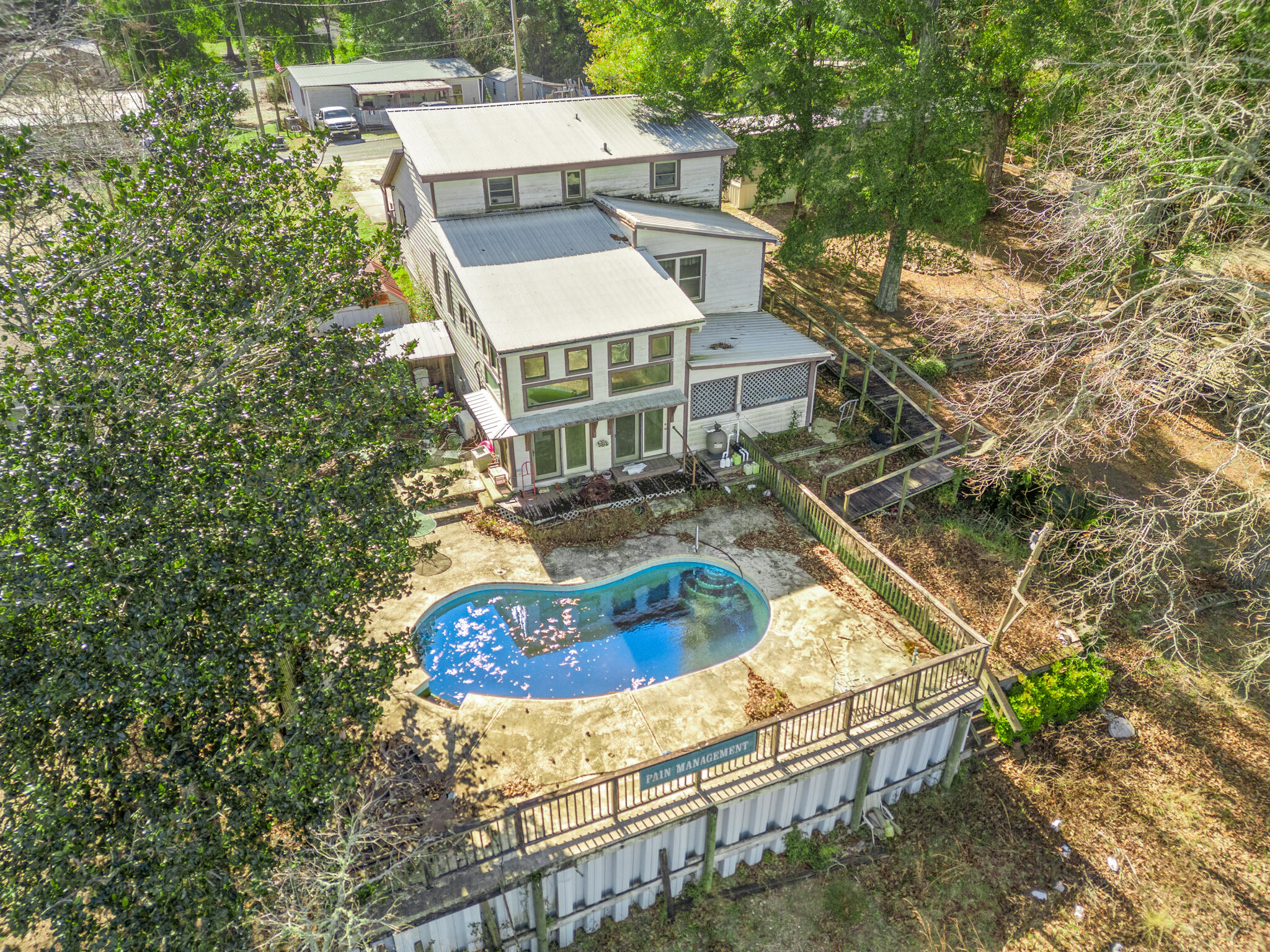 234 Blue Gill Loop, DeFuniak Springs