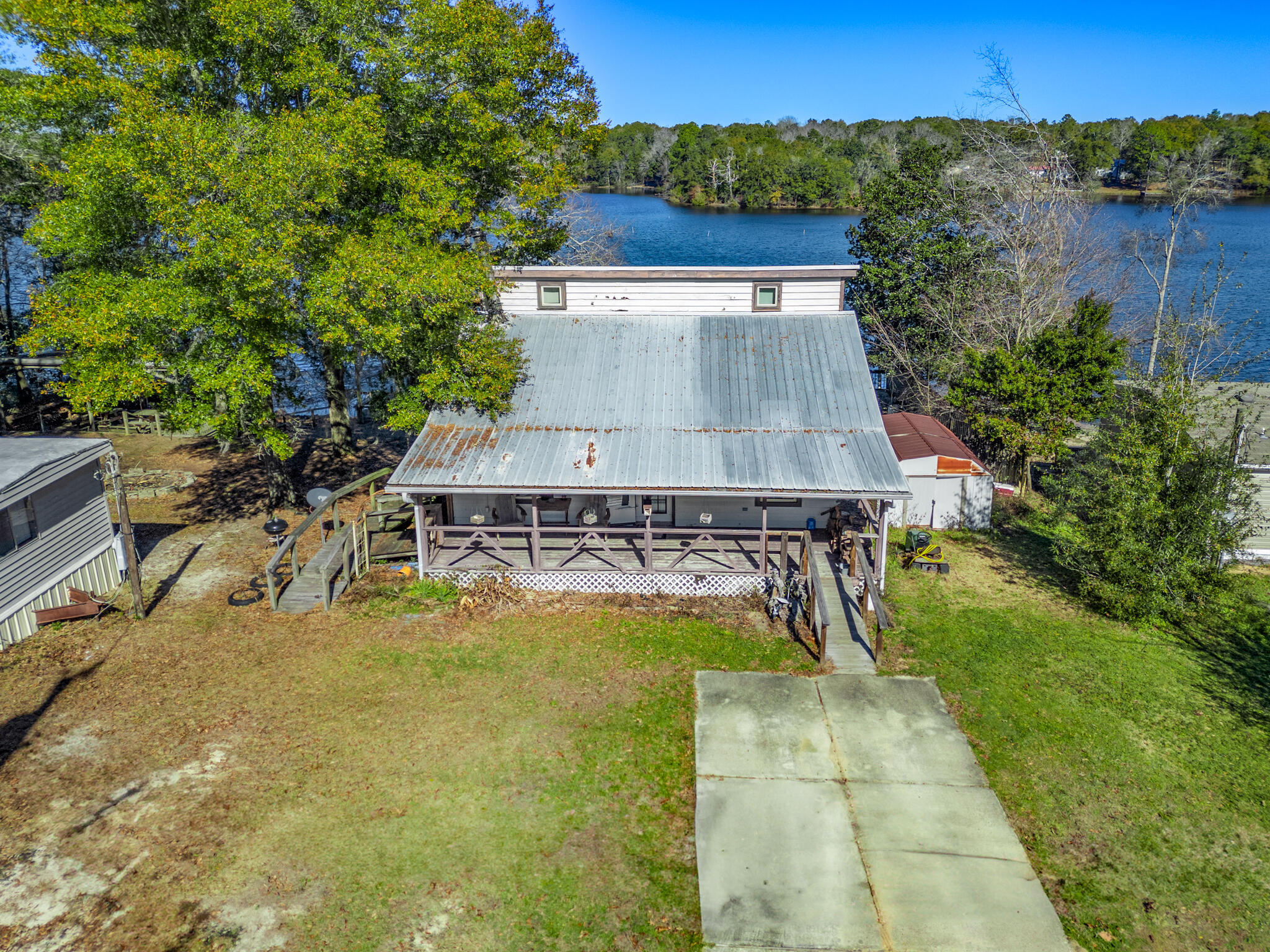234 Blue Gill Loop, DeFuniak Springs