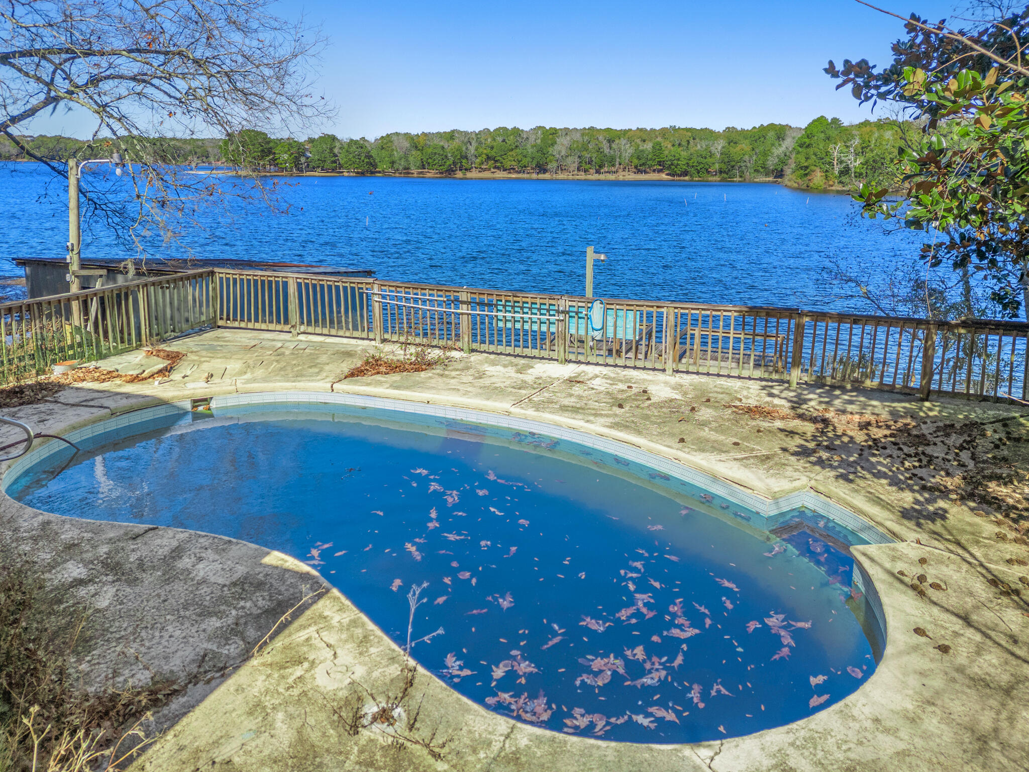 234 Blue Gill Loop, DeFuniak Springs