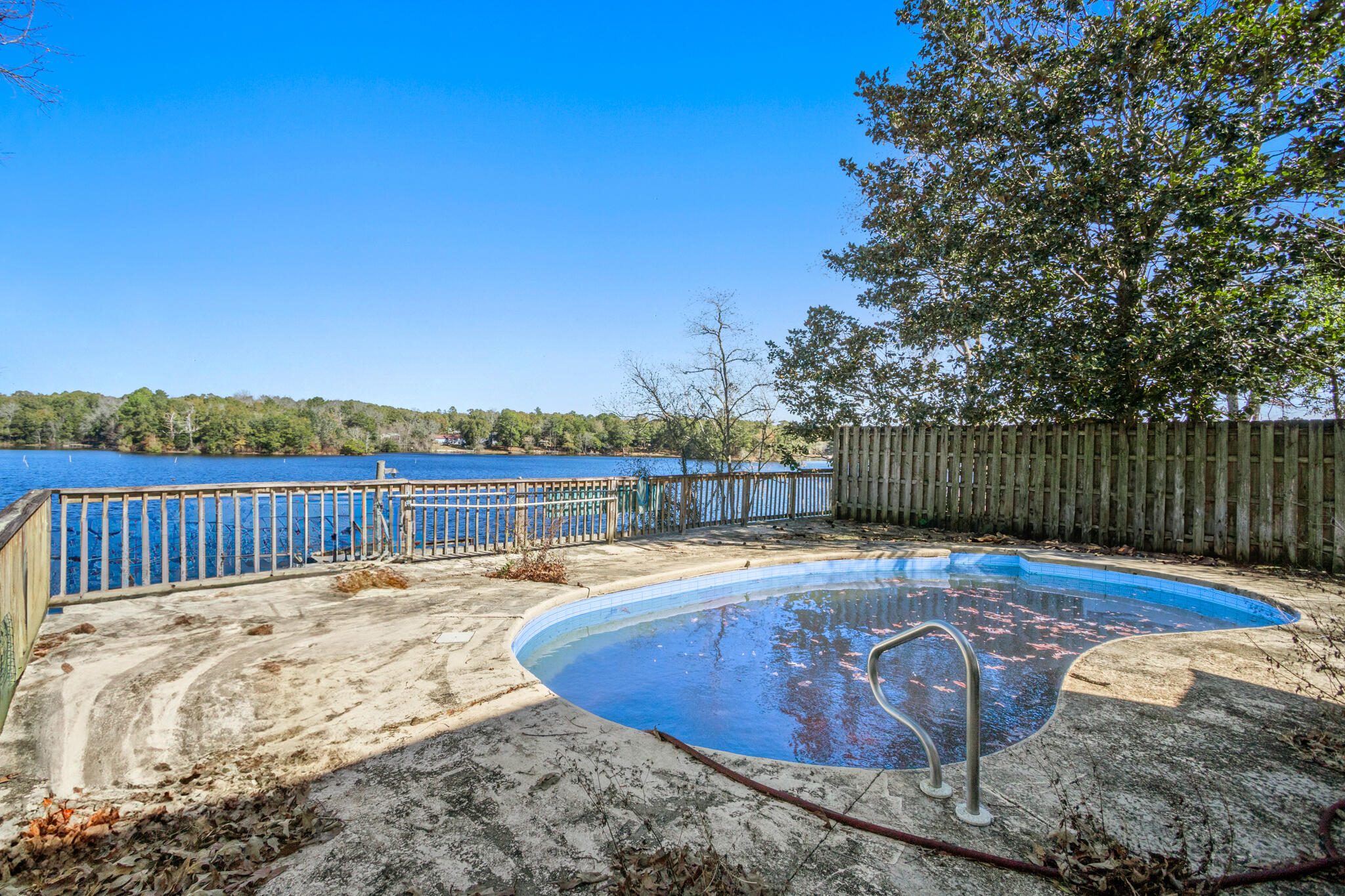 234 Blue Gill Loop, DeFuniak Springs