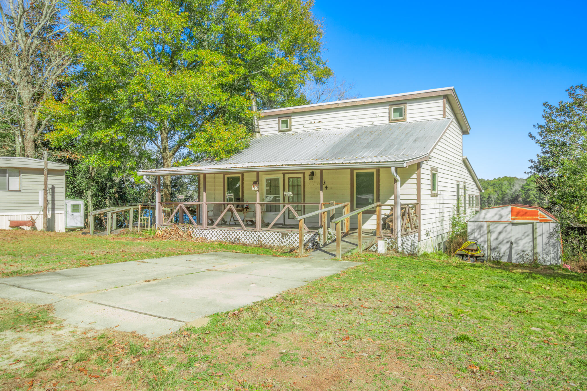 234 Blue Gill Loop, DeFuniak Springs