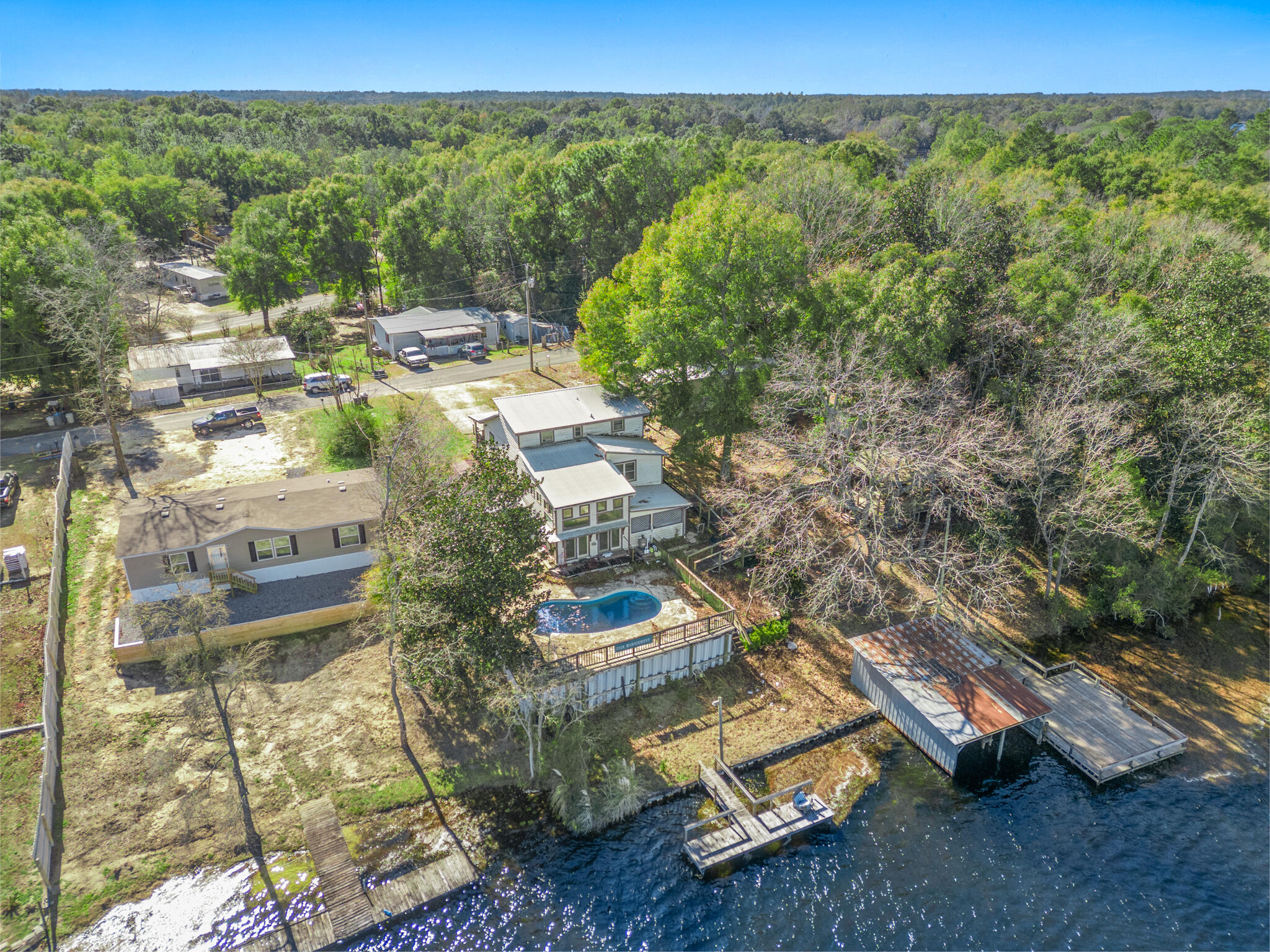 234 Blue Gill Loop, DeFuniak Springs