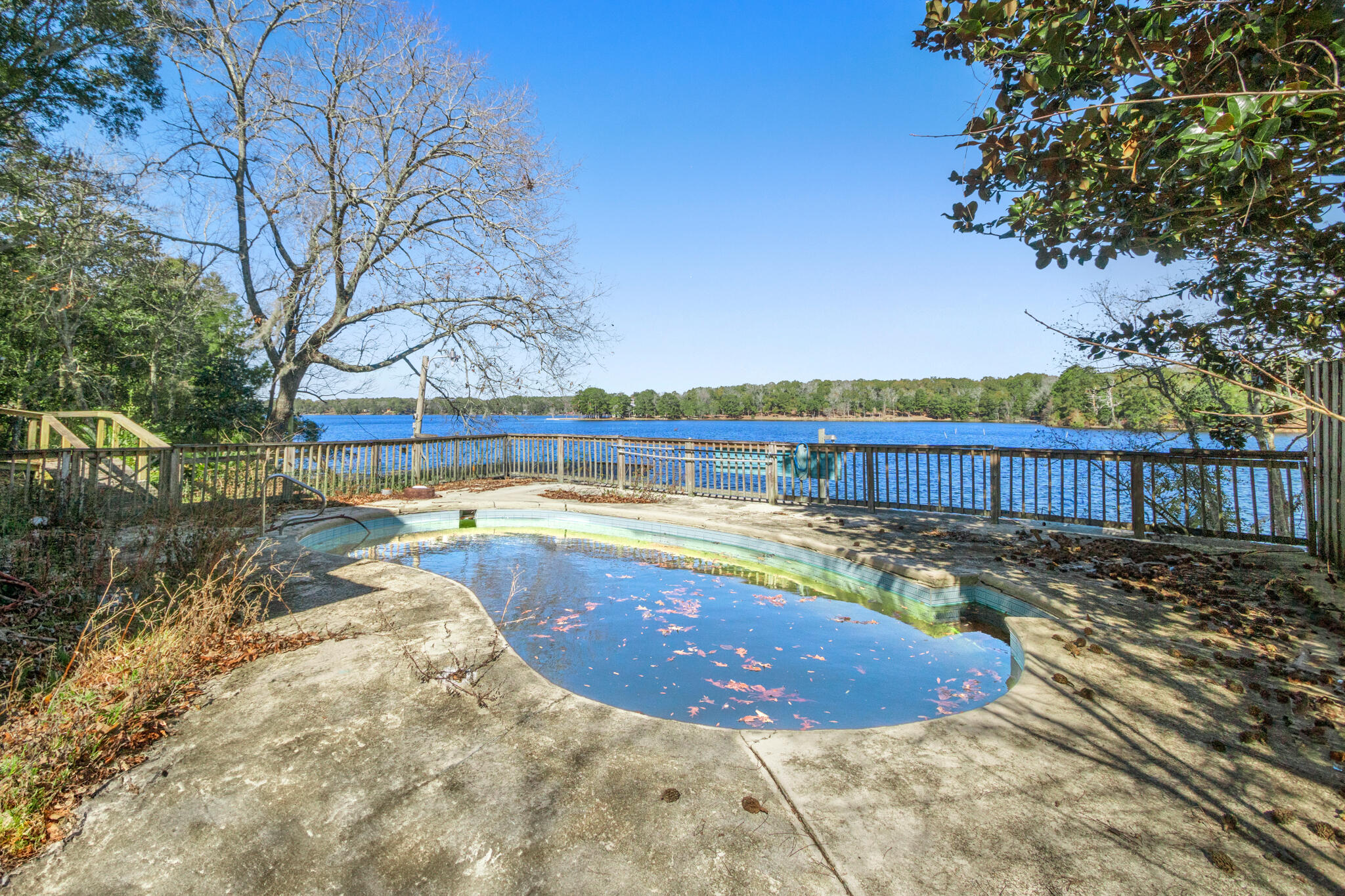 234 Blue Gill Loop, DeFuniak Springs