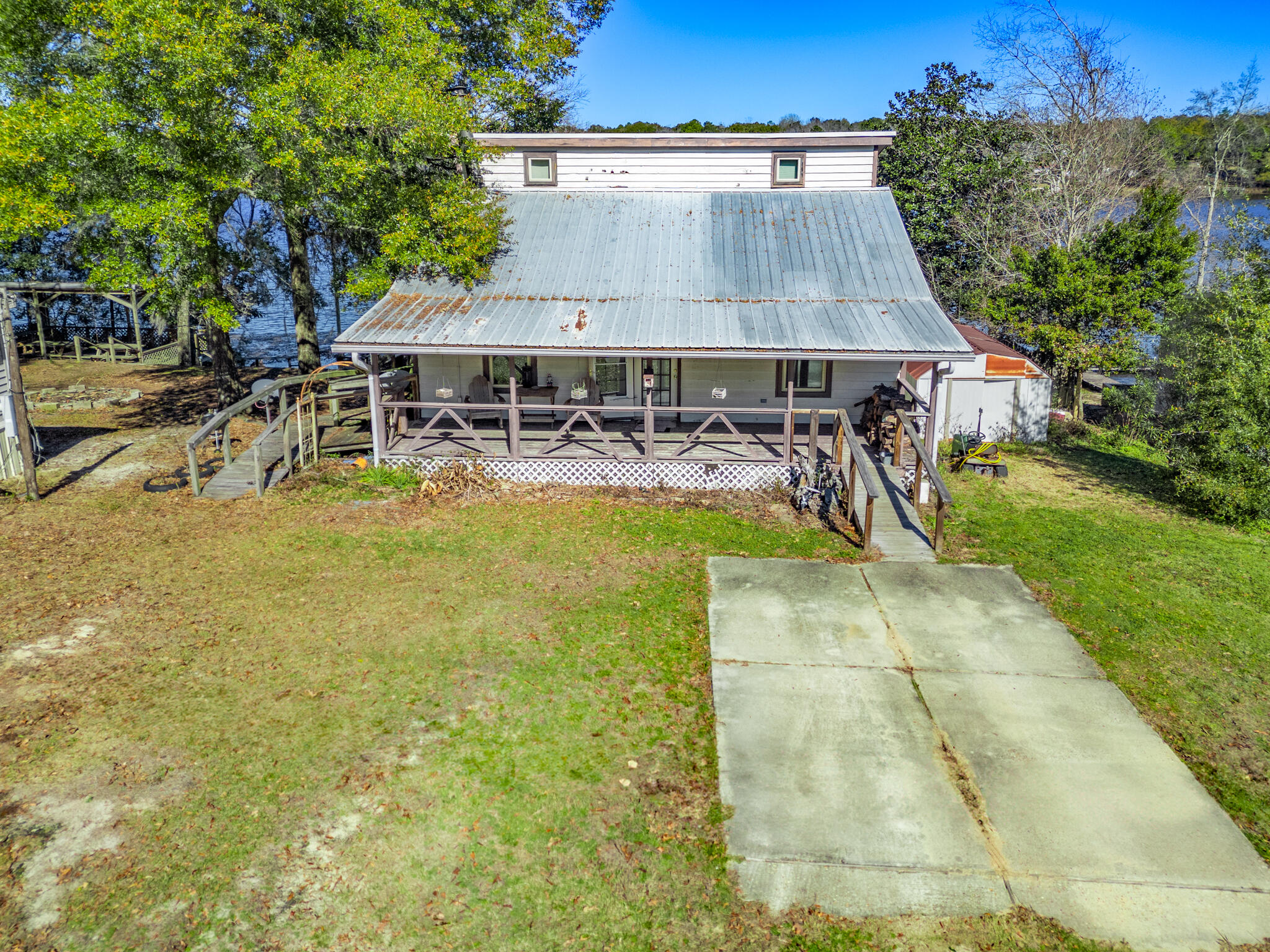234 Blue Gill Loop, DeFuniak Springs