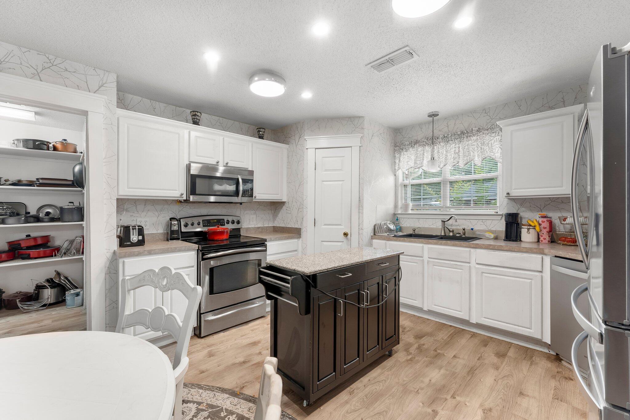 625 Waterview Cove Drive