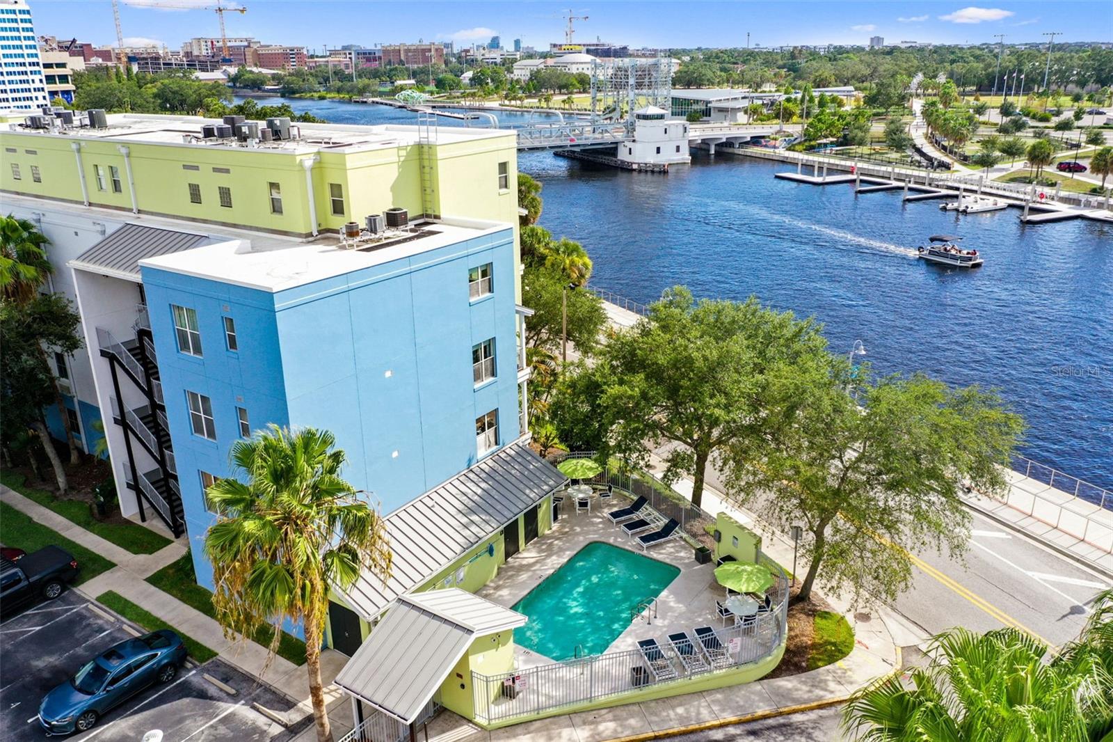 1501 DOYLE CARLTON DR #301