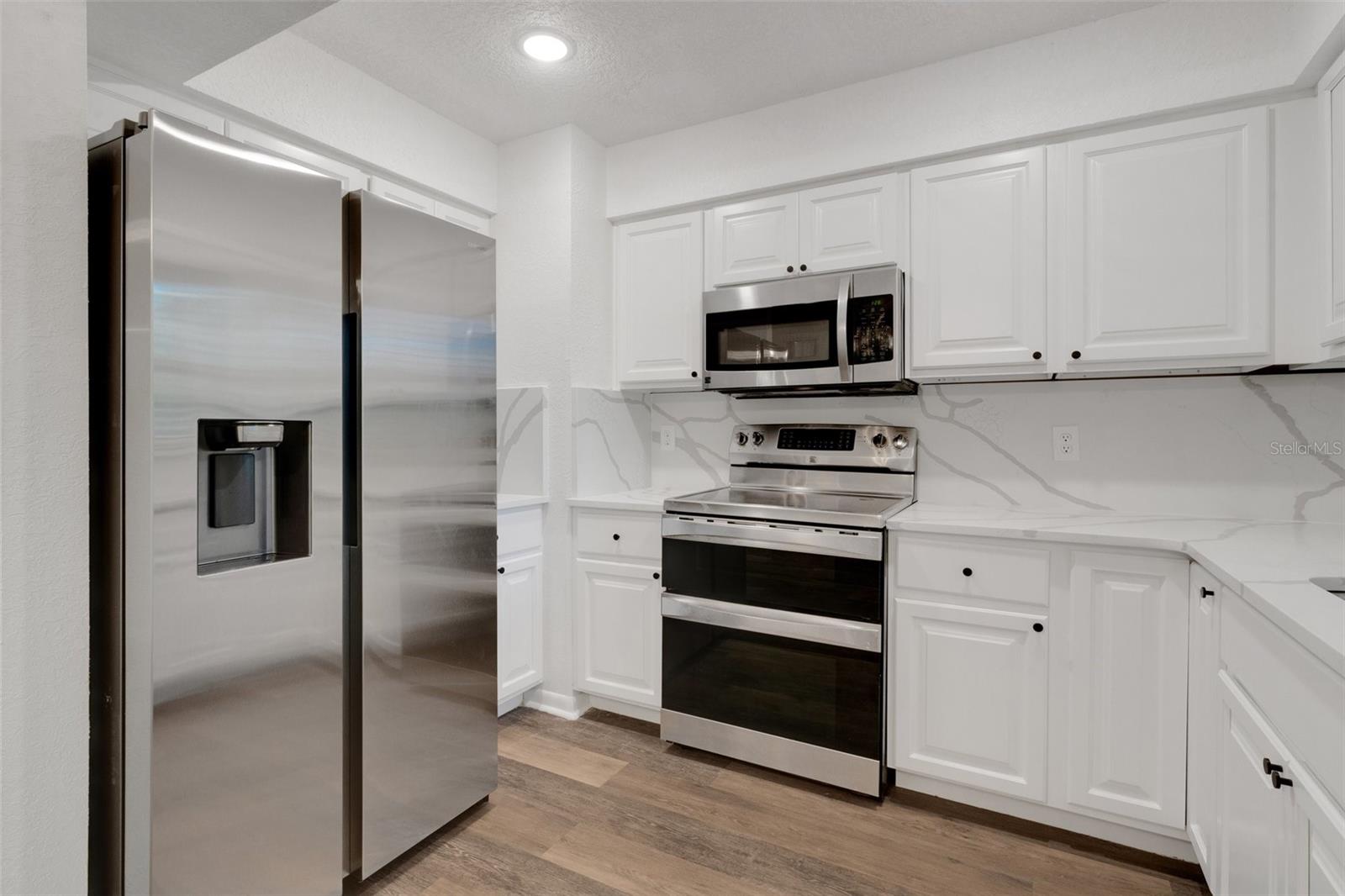 6526 CREEKVIEW TER N