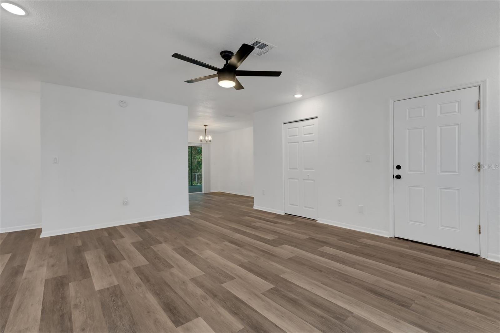 6526 CREEKVIEW TER N