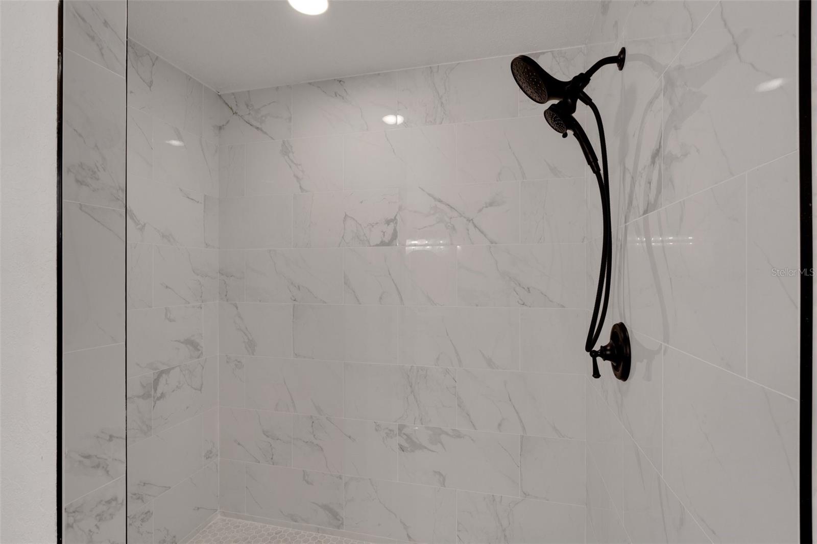 6526 CREEKVIEW TER N