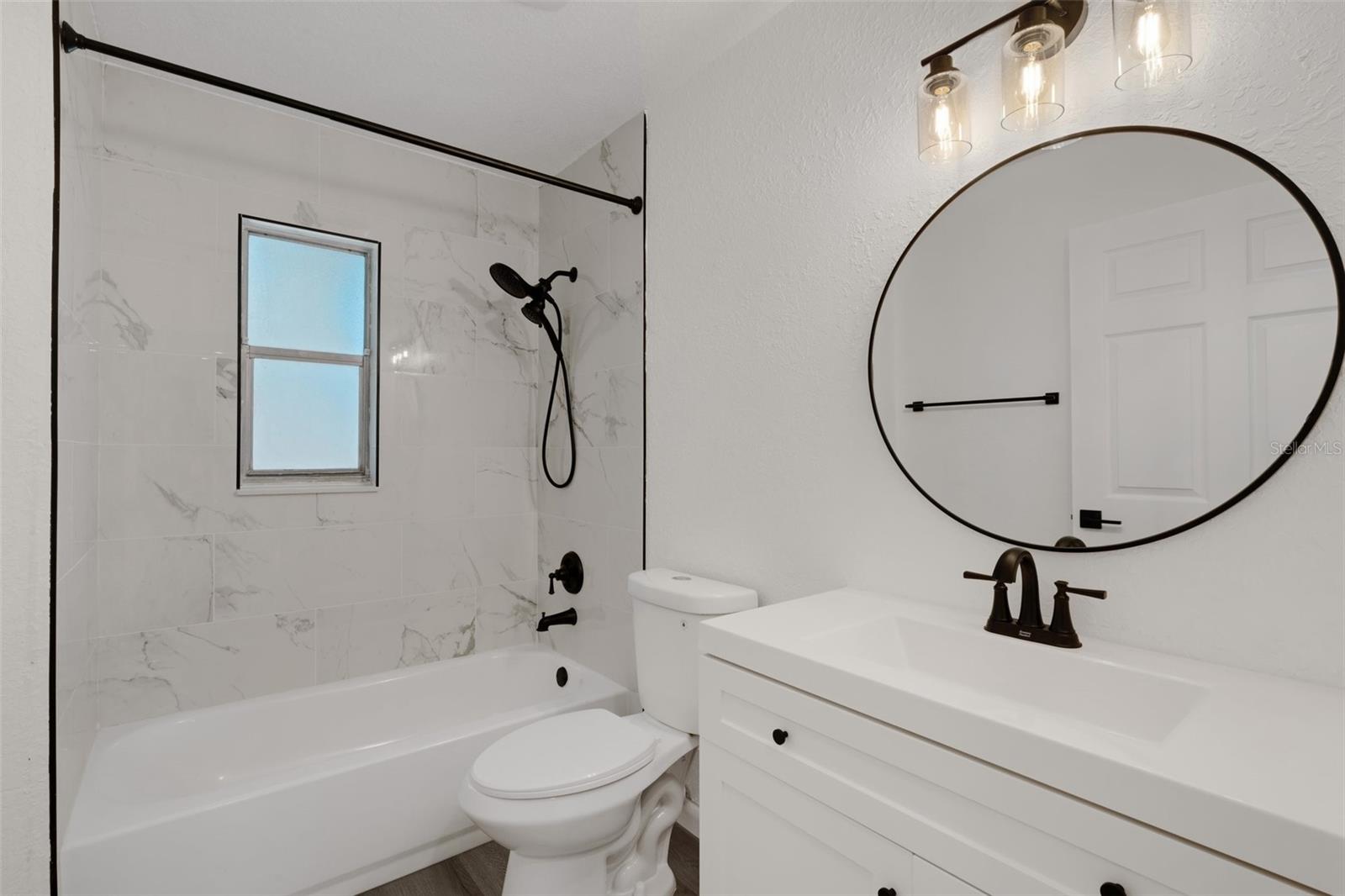 6526 CREEKVIEW TER N