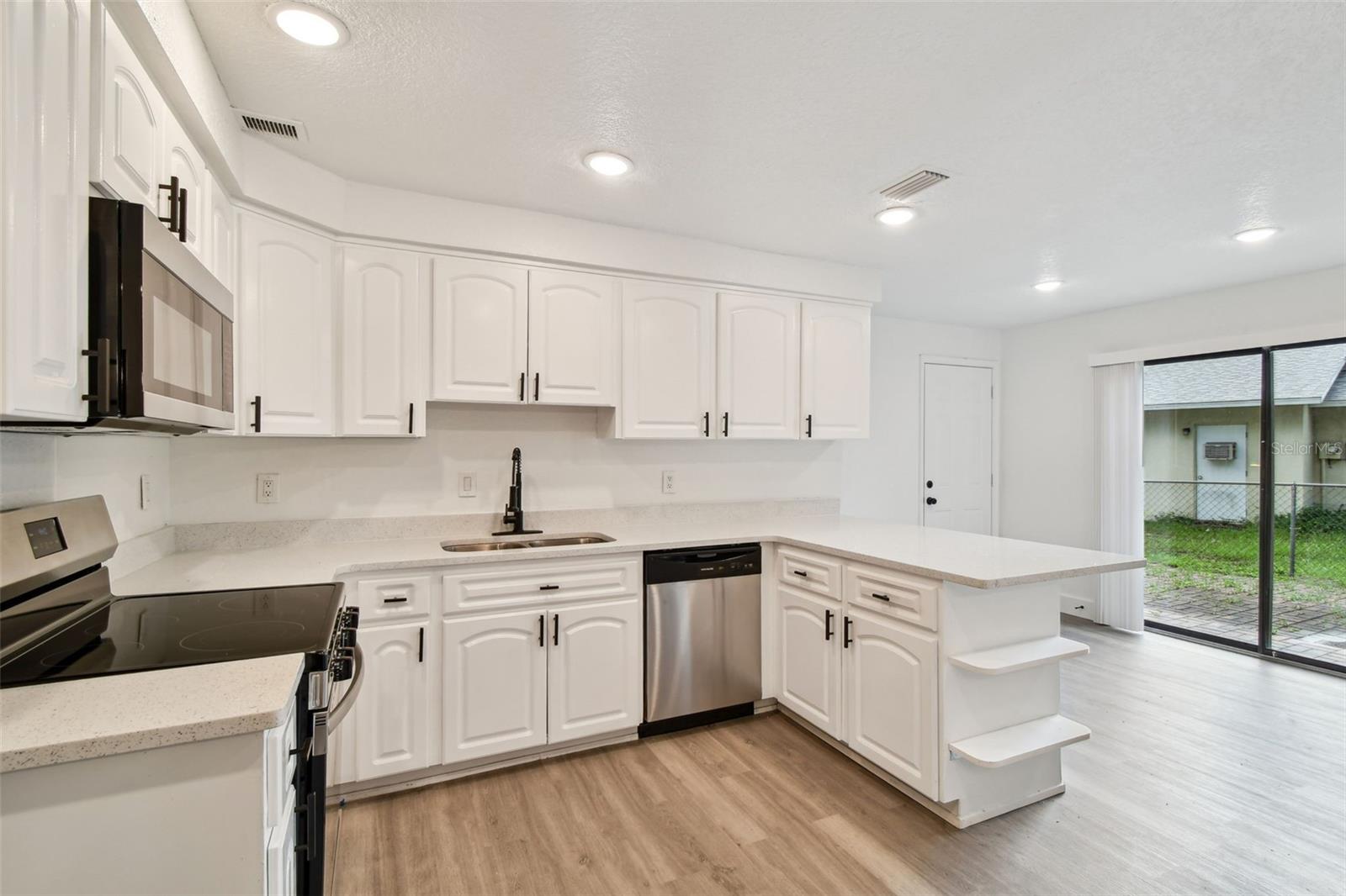 4260 SAINT LAWRENCE DR