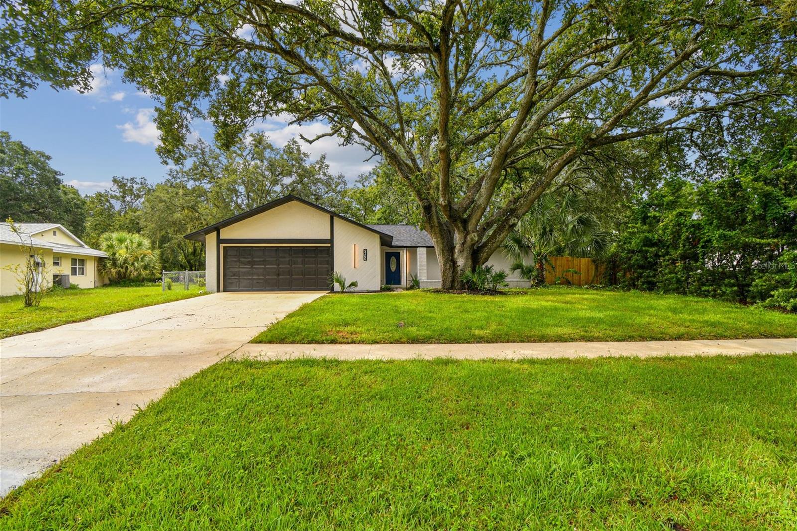 4260 SAINT LAWRENCE DR