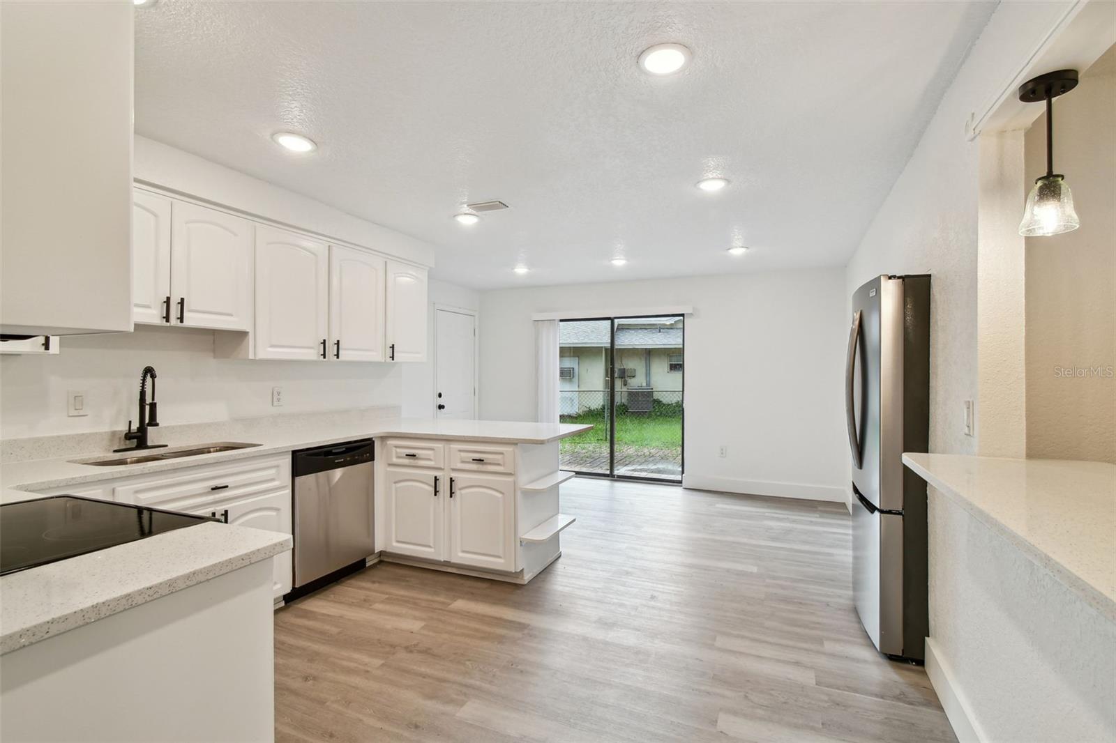 4260 SAINT LAWRENCE DR
