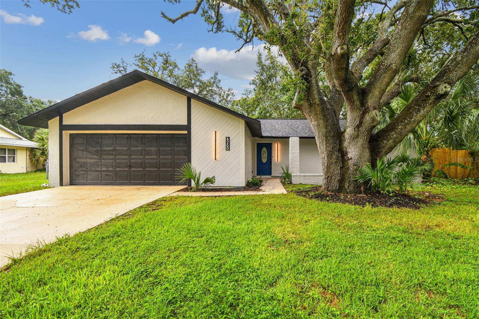 4260 SAINT LAWRENCE DR