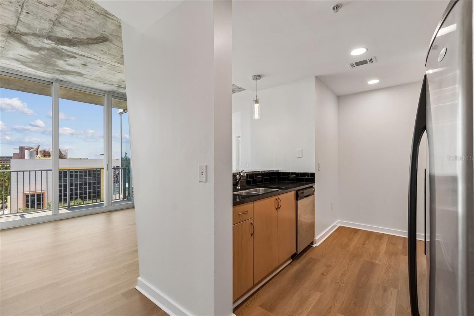 777 N ASHLEY DR #502