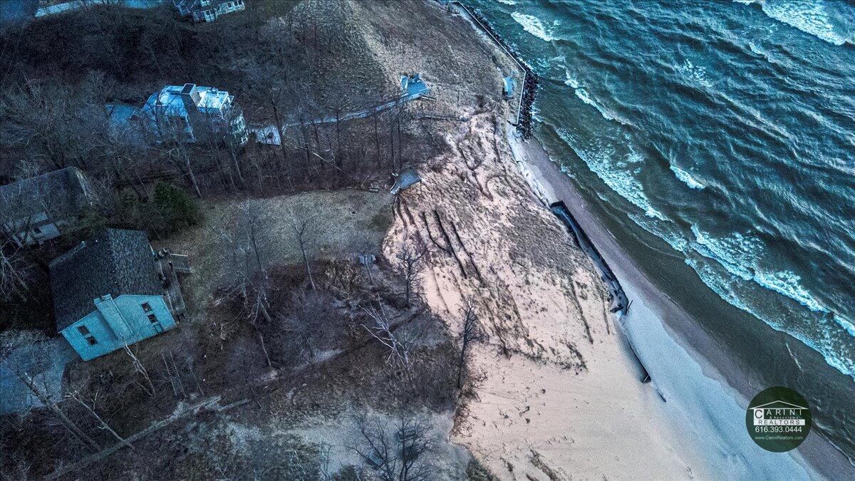 6467 Lakeshore Drive