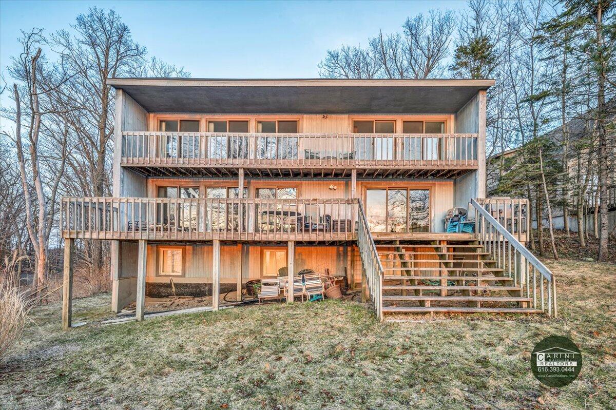 6467 Lakeshore Drive