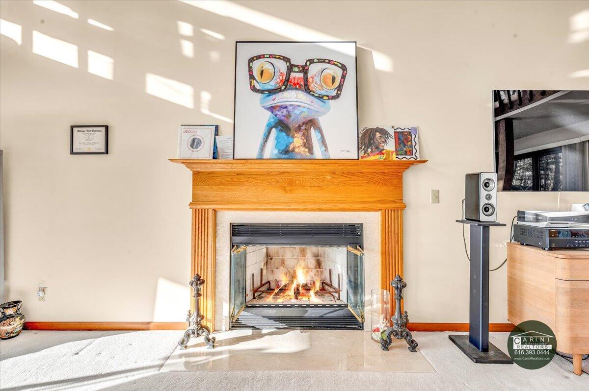 6467 Lakeshore Drive
