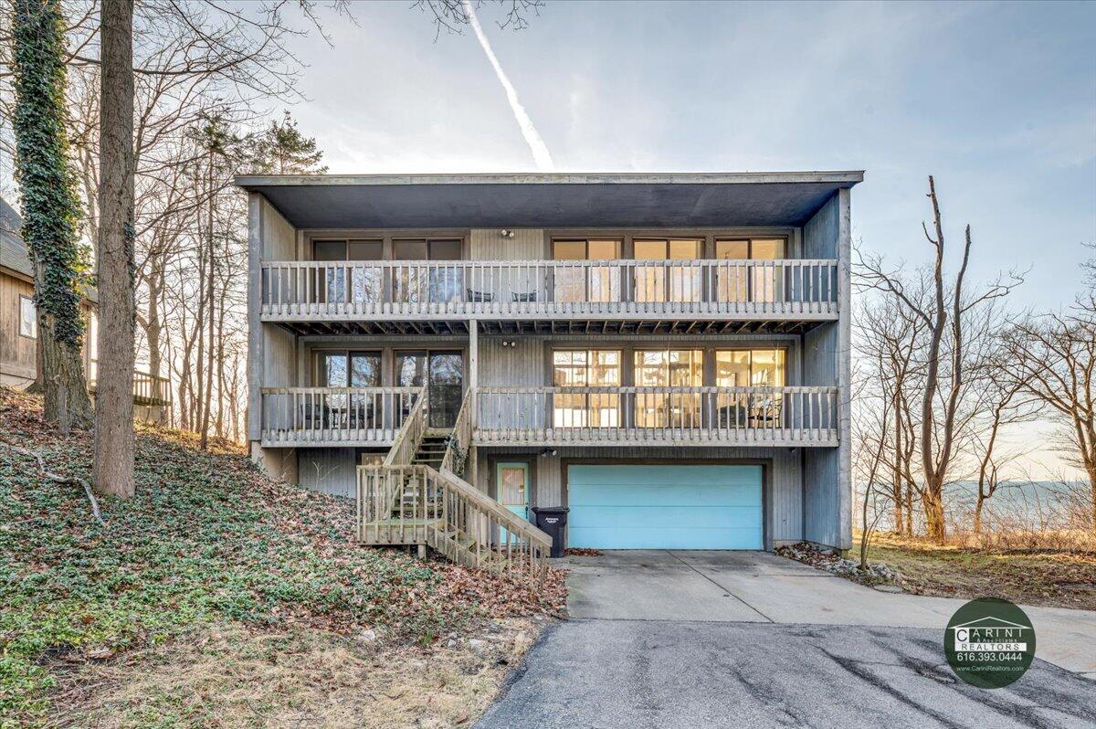 6467 Lakeshore Drive