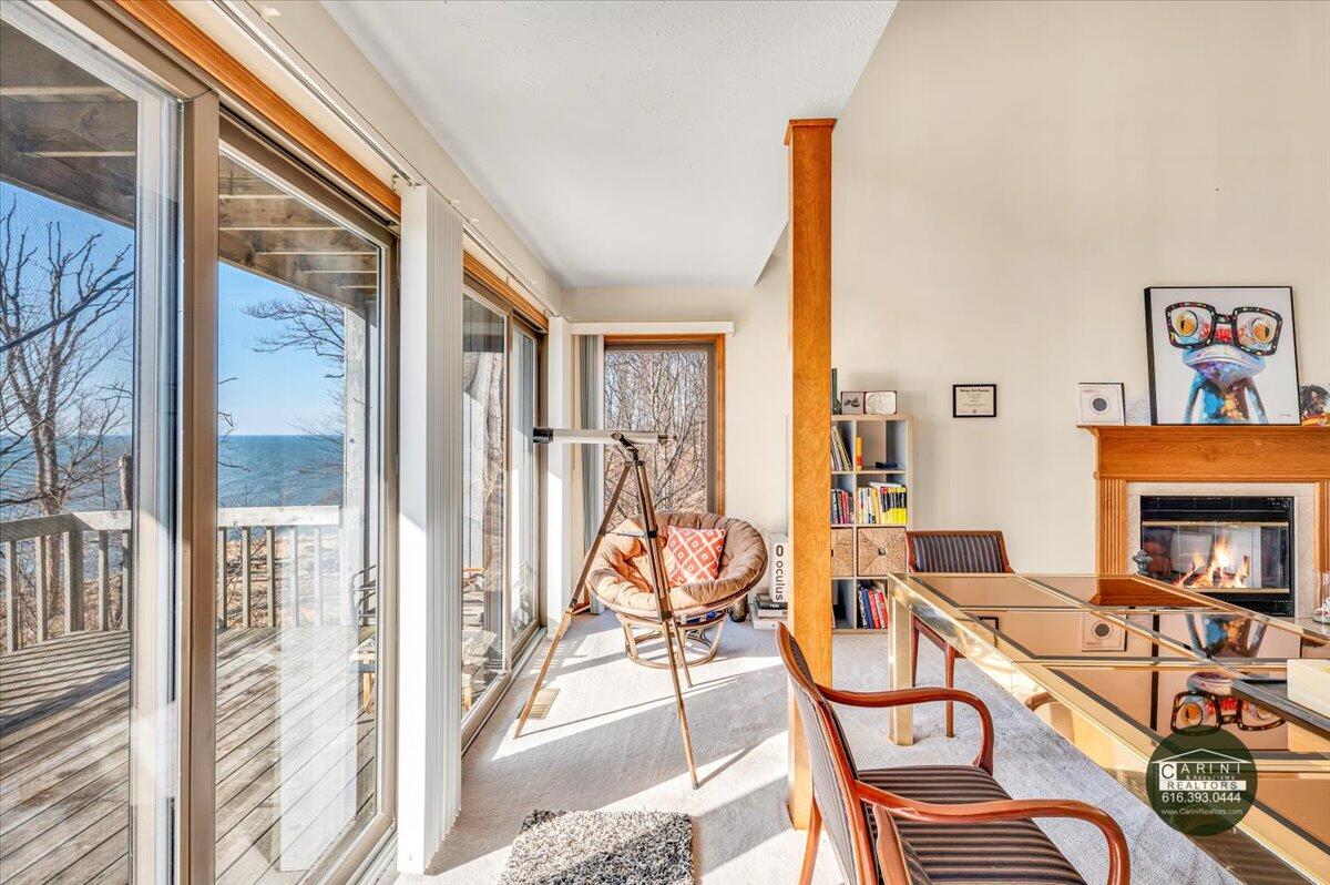 6467 Lakeshore Drive