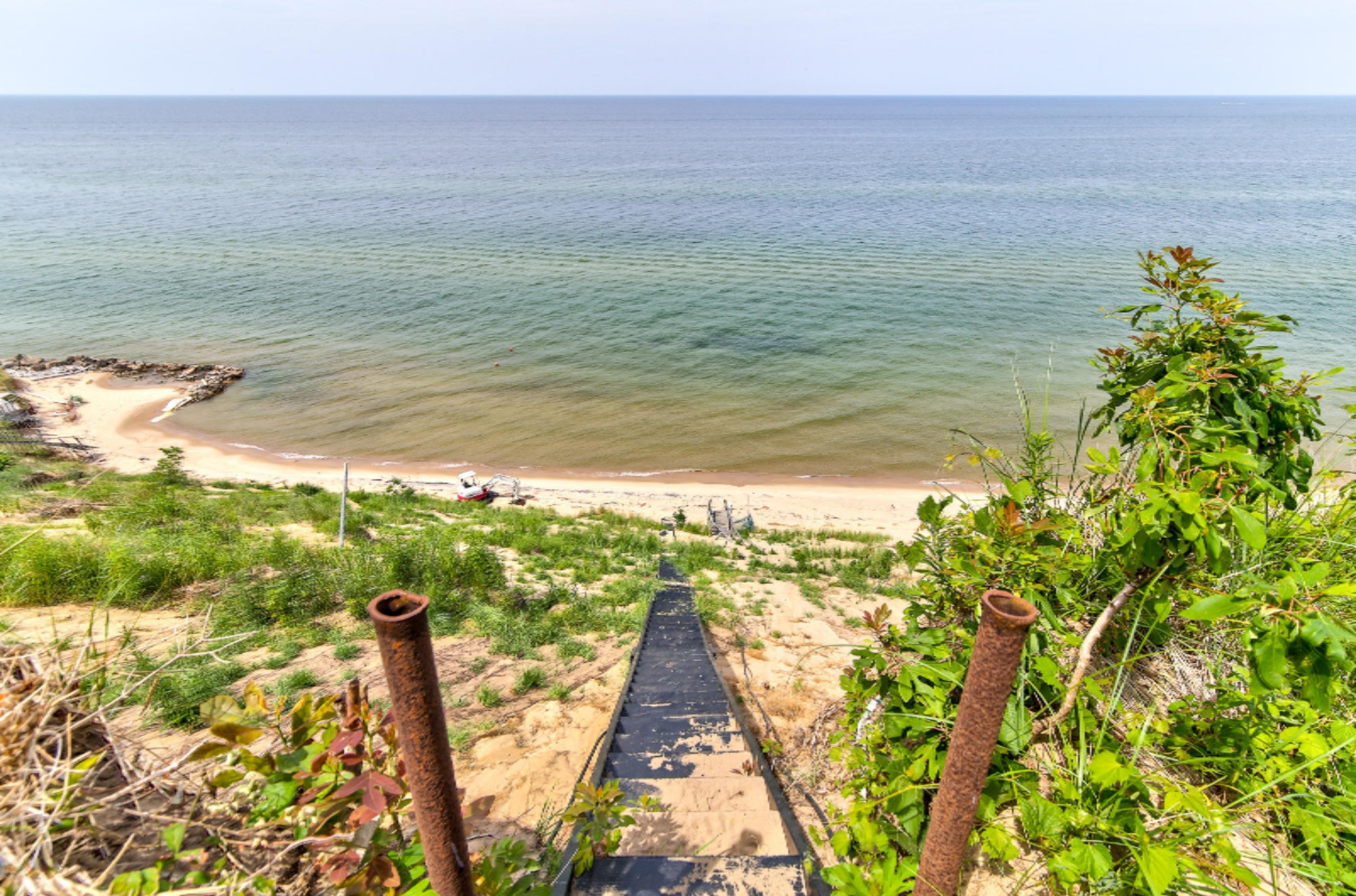 6467 Lakeshore Drive