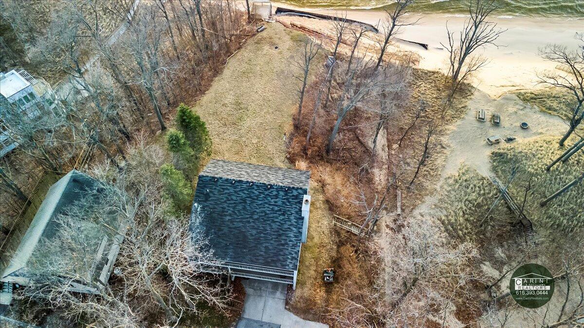 6467 Lakeshore Drive