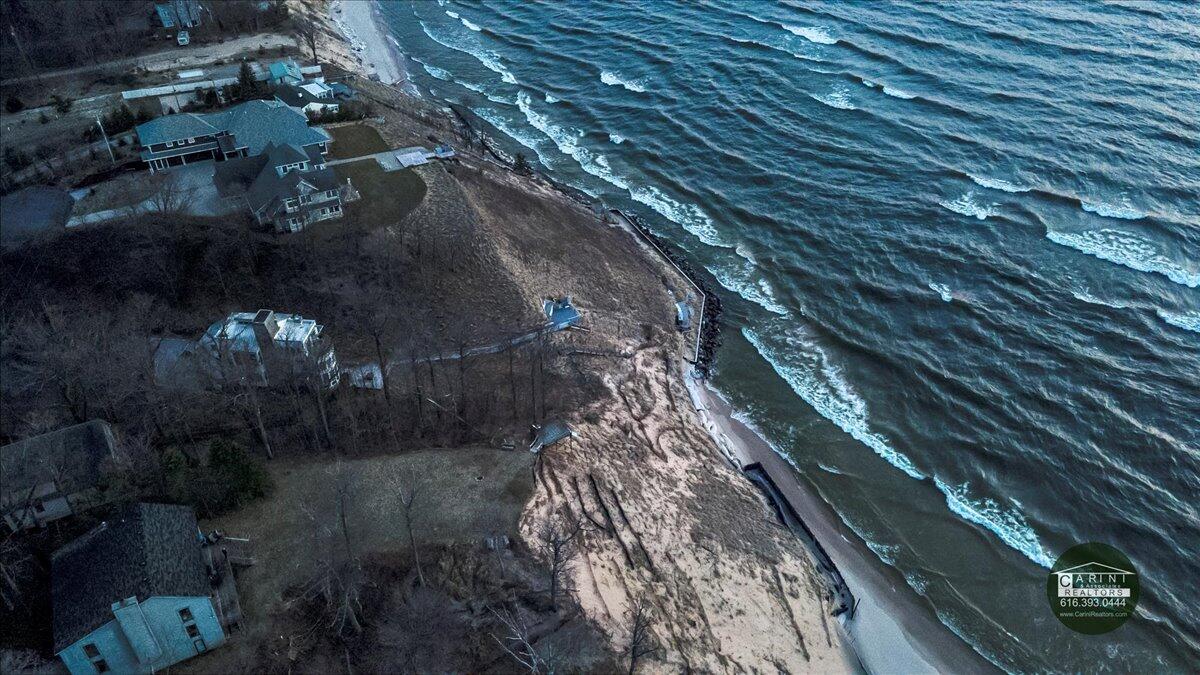 6467 Lakeshore Drive