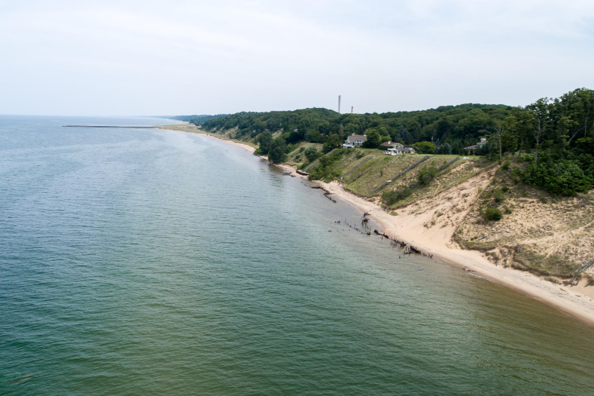 6467 Lakeshore Drive