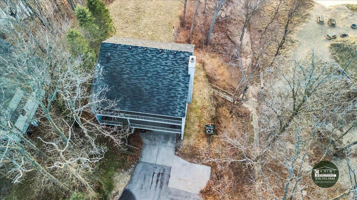 6467 Lakeshore Drive