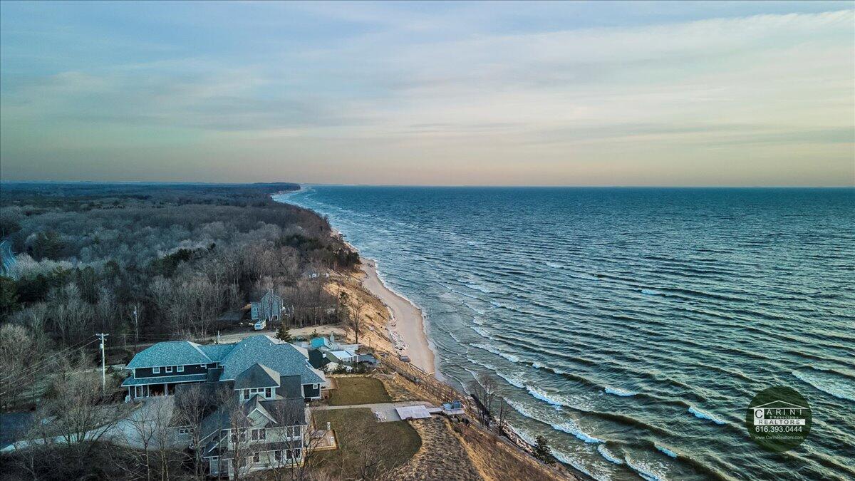 6467 Lakeshore Drive